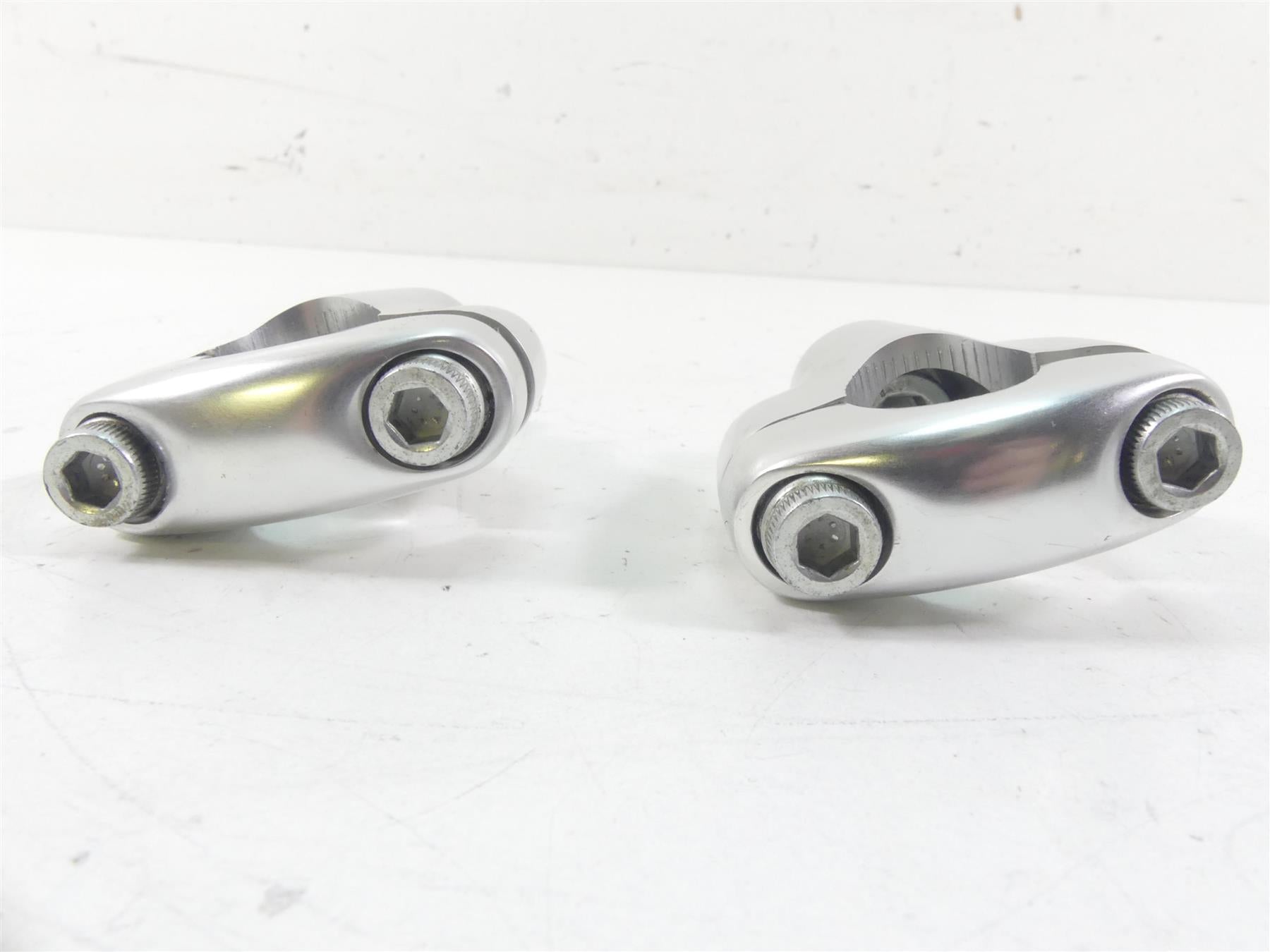 2007 Ducati Sport Classic GT1000 Handlebar Holder Riser Set 36010831A {{ shop.shopifyCountryName }} - Mototech271