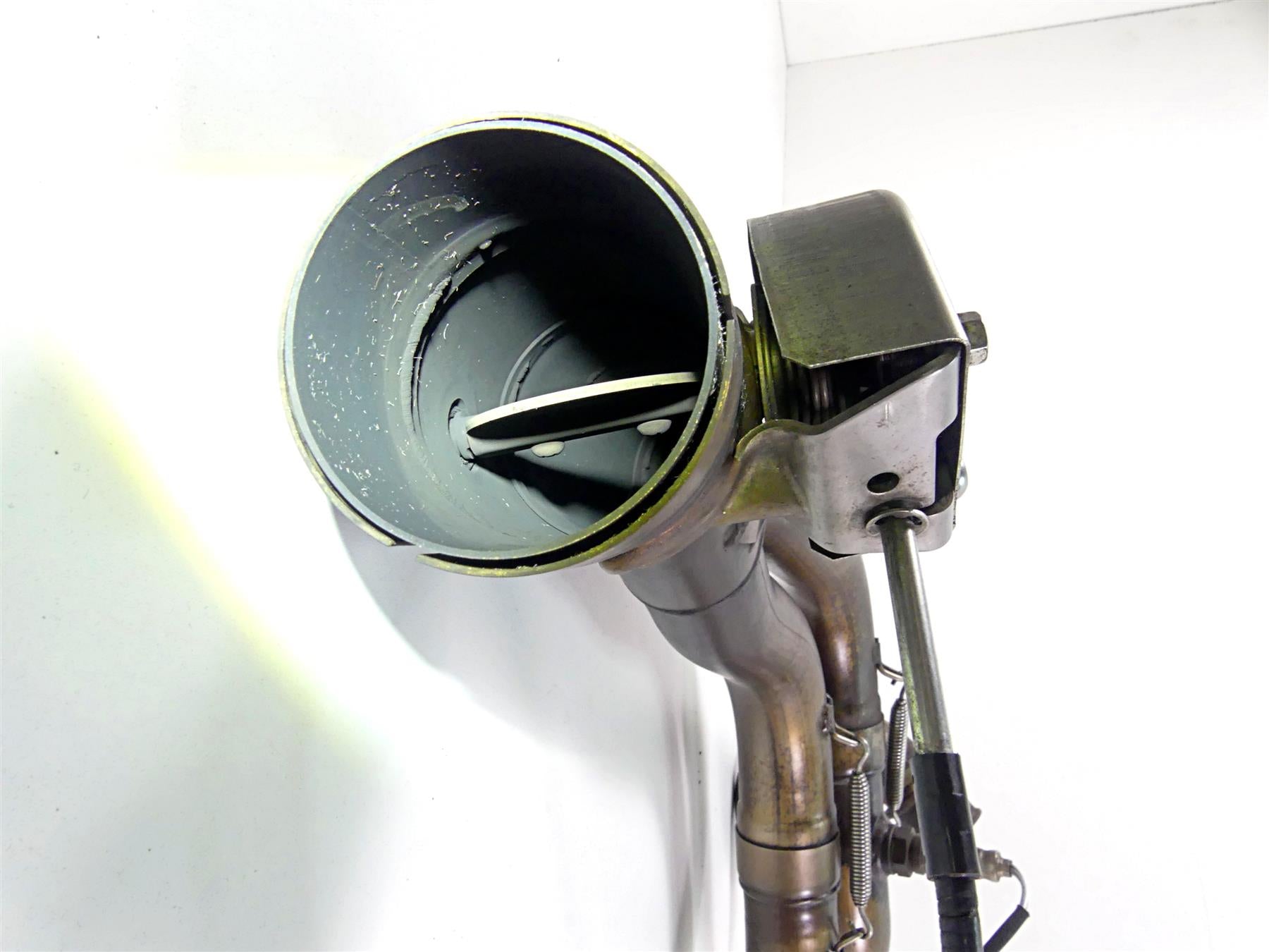 2012 Ducati Monster 1100 EVO Stock Exhaust Header & Servo Motor 57211601C {{ shop.shopifyCountryName }} - Mototech271