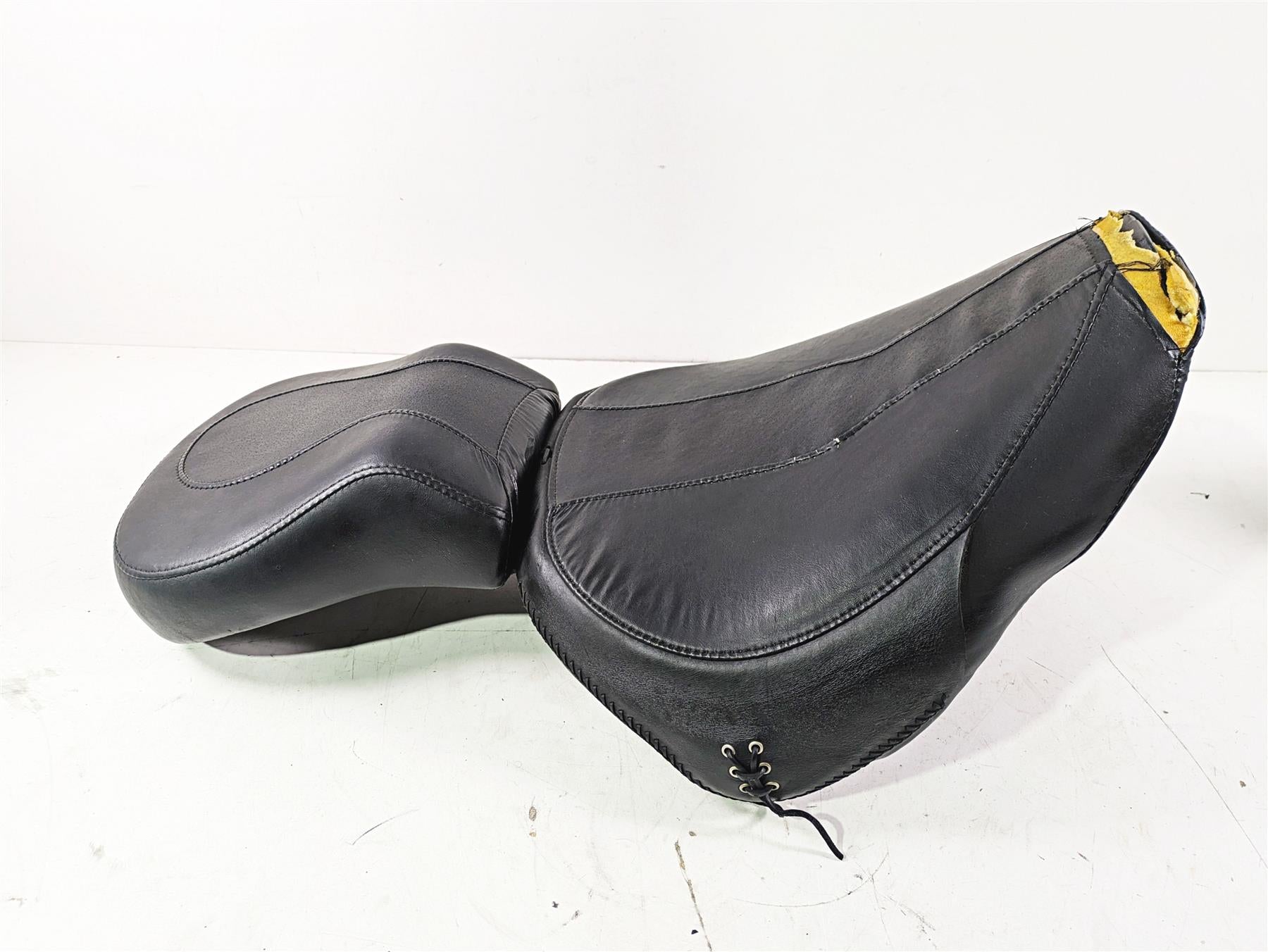 2004 Harley Softail FLSTF Fat Boy Front Rear Seat Saddle Set - Read 52218-00 {{ shop.shopifyCountryName }} - Mototech271