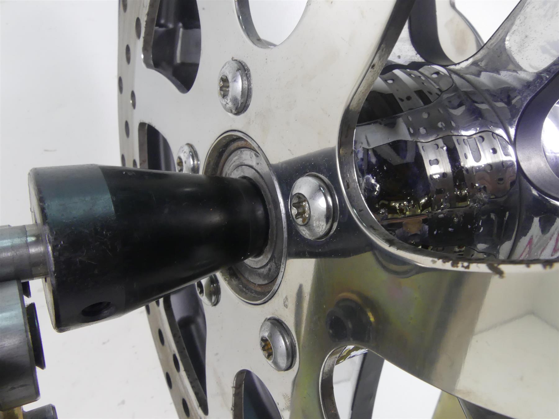 2013 Harley Touring FLTRX Road Glide Custom Front Wheel Rim Agitator 21x3 {{ shop.shopifyCountryName }} - Mototech271