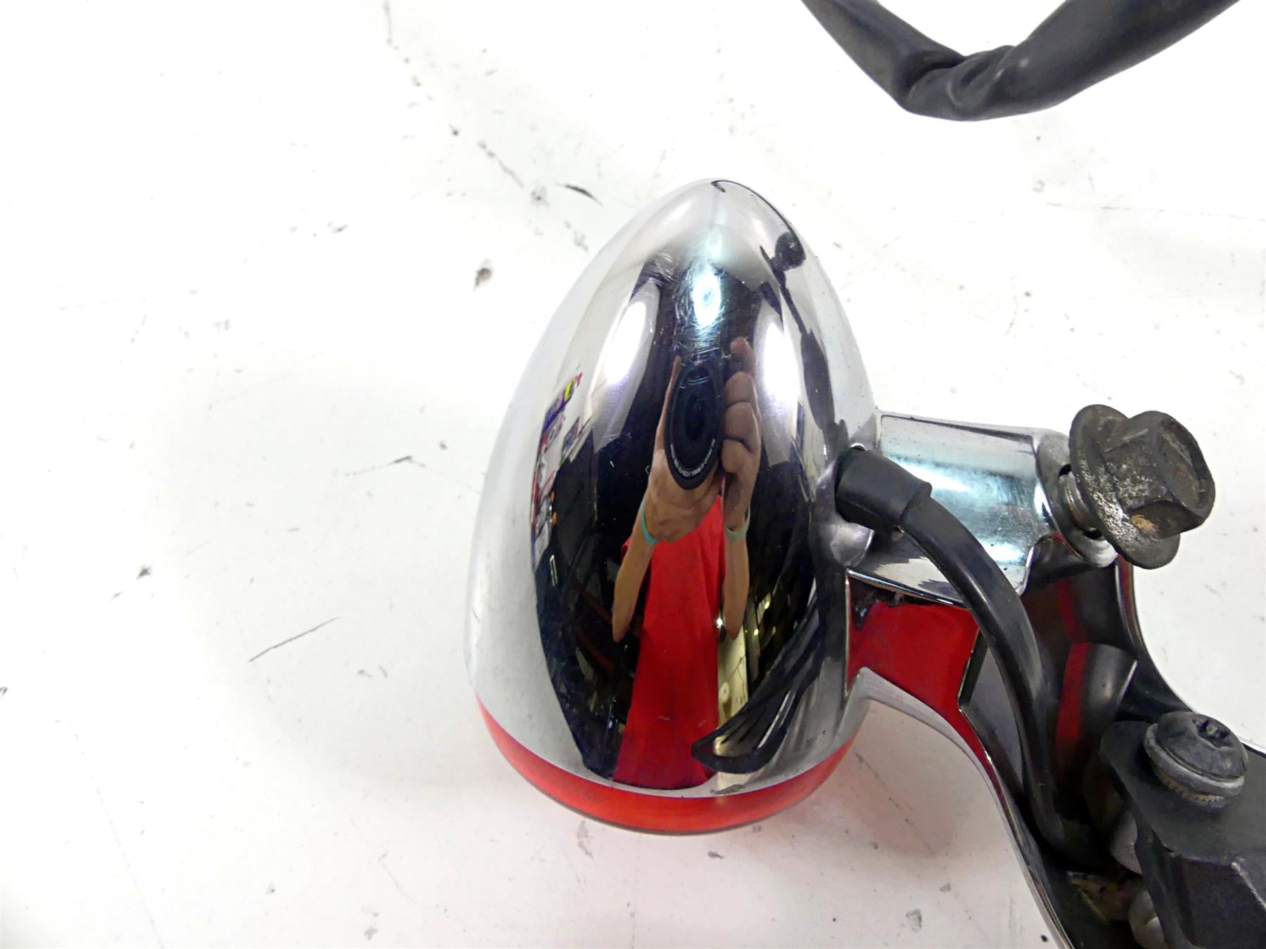 2011 Harley Touring FLTRX Road Glide Rear Blinker Turn Signal Bar 68629-05 {{ shop.shopifyCountryName }} - Mototech271