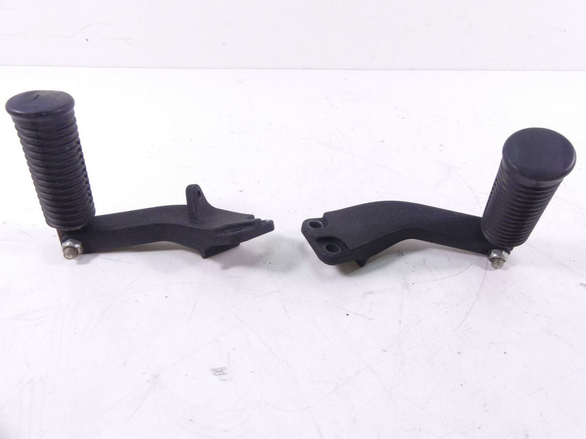 2008 Harley FXDF Dyna Fat Bob Rear Footpeg Foot Peg Rest Set 49230-06 49224-06A {{ shop.shopifyCountryName }} - Mototech271