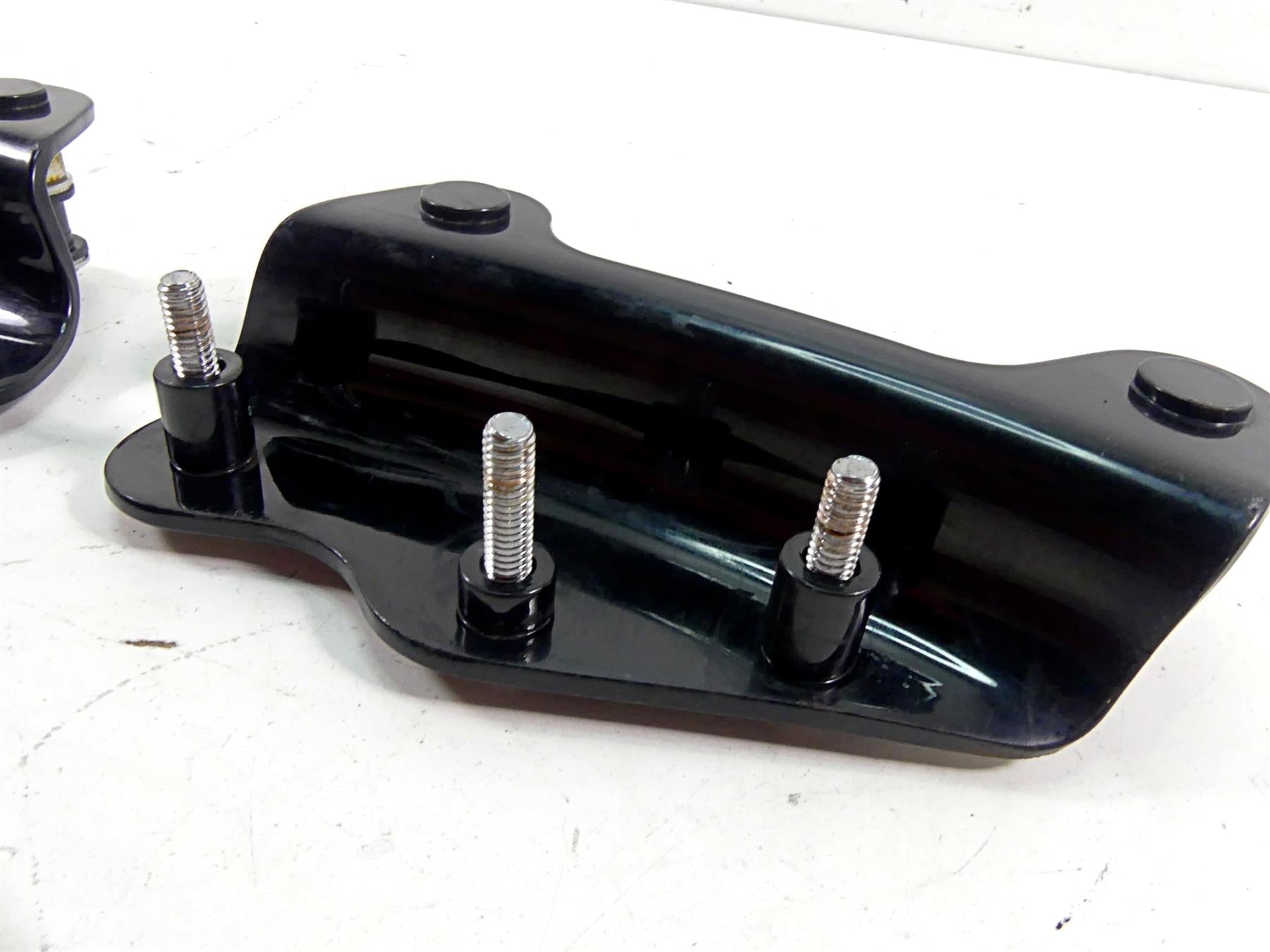 2011 Harley Touring FLTRX Road Glide Quick Release Mounting Bracket Set {{ shop.shopifyCountryName }} - Mototech271
