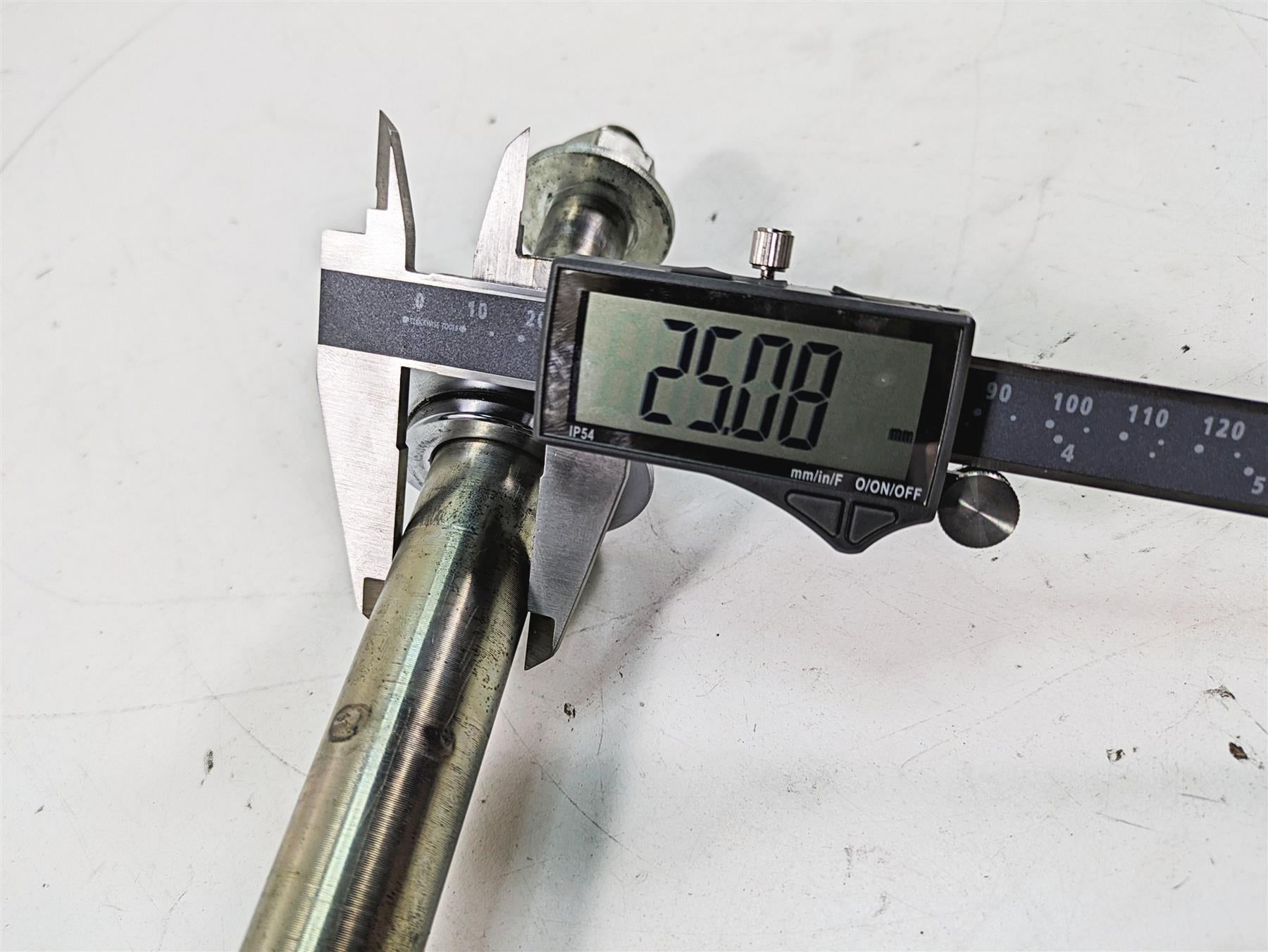 2009 Harley Dyna FXDFSE CVO Fat Bob Front Axle Wheel Spindle 1" 41547-07A {{ shop.shopifyCountryName }} - Mototech271