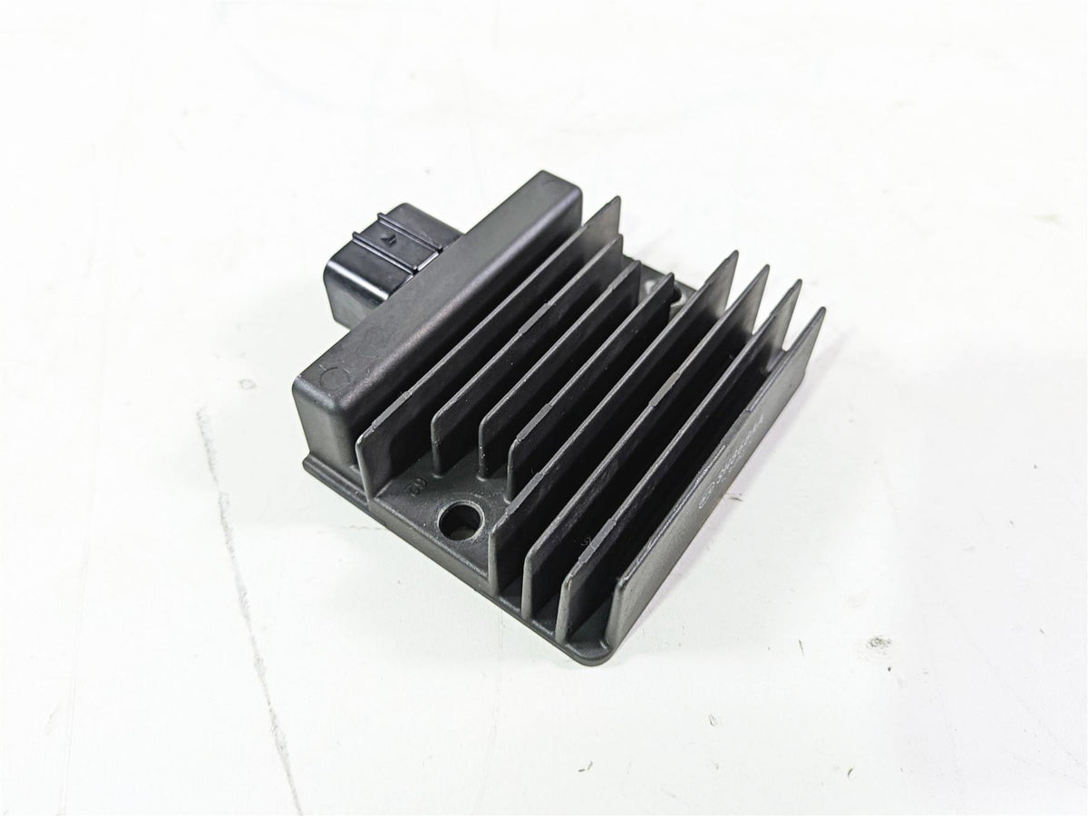 2024 Kawasaki ZX6R ZX636 Ninja Rectifier Voltage Regulator SH868AA 21066-0756 {{ shop.shopifyCountryName }} - Mototech271