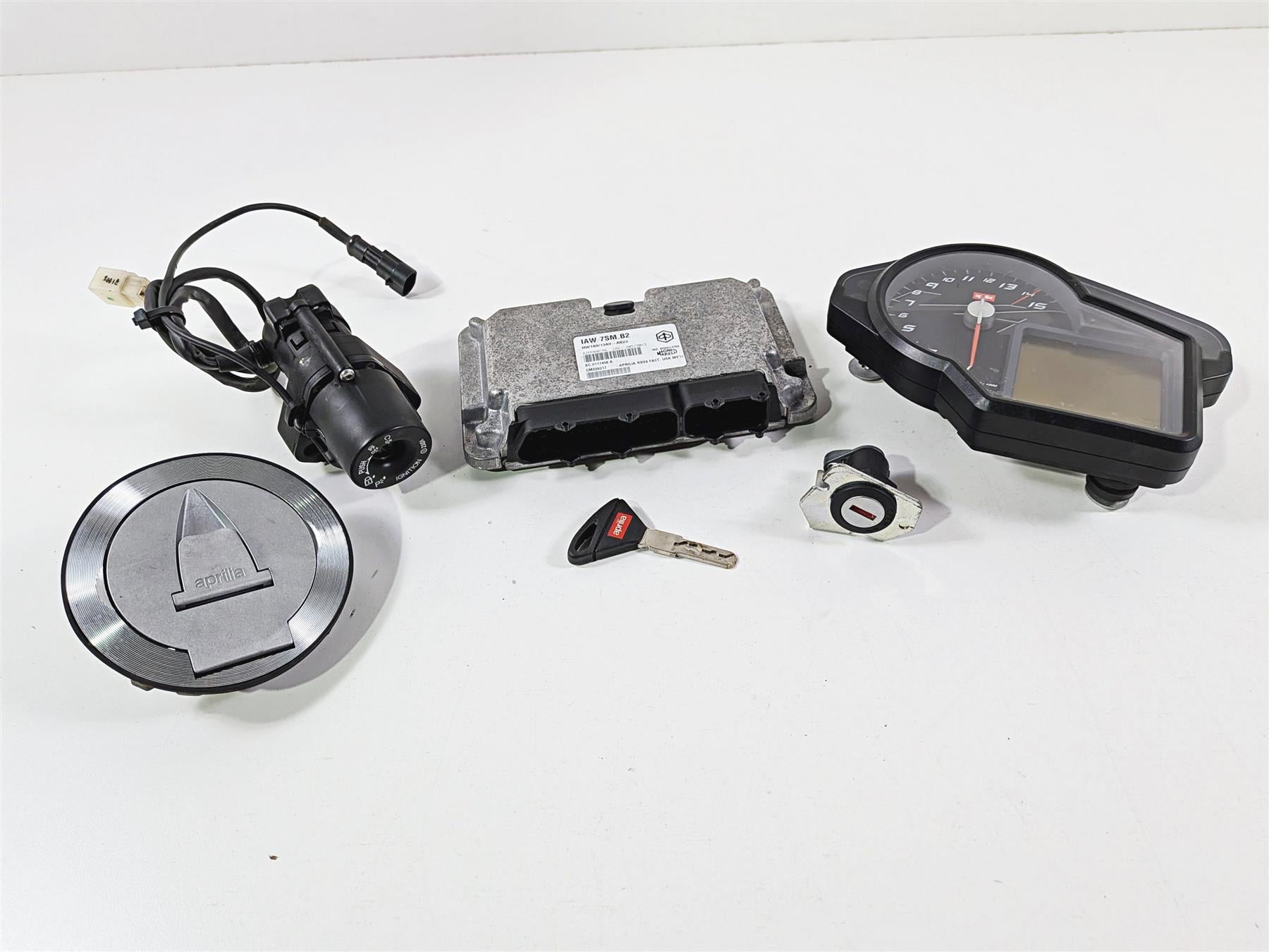 2014 Aprilia RSV4 RR Factory Speedo Ignition Switch Key Cdi Set 14K CM228217 {{ shop.shopifyCountryName }} - Mototech271