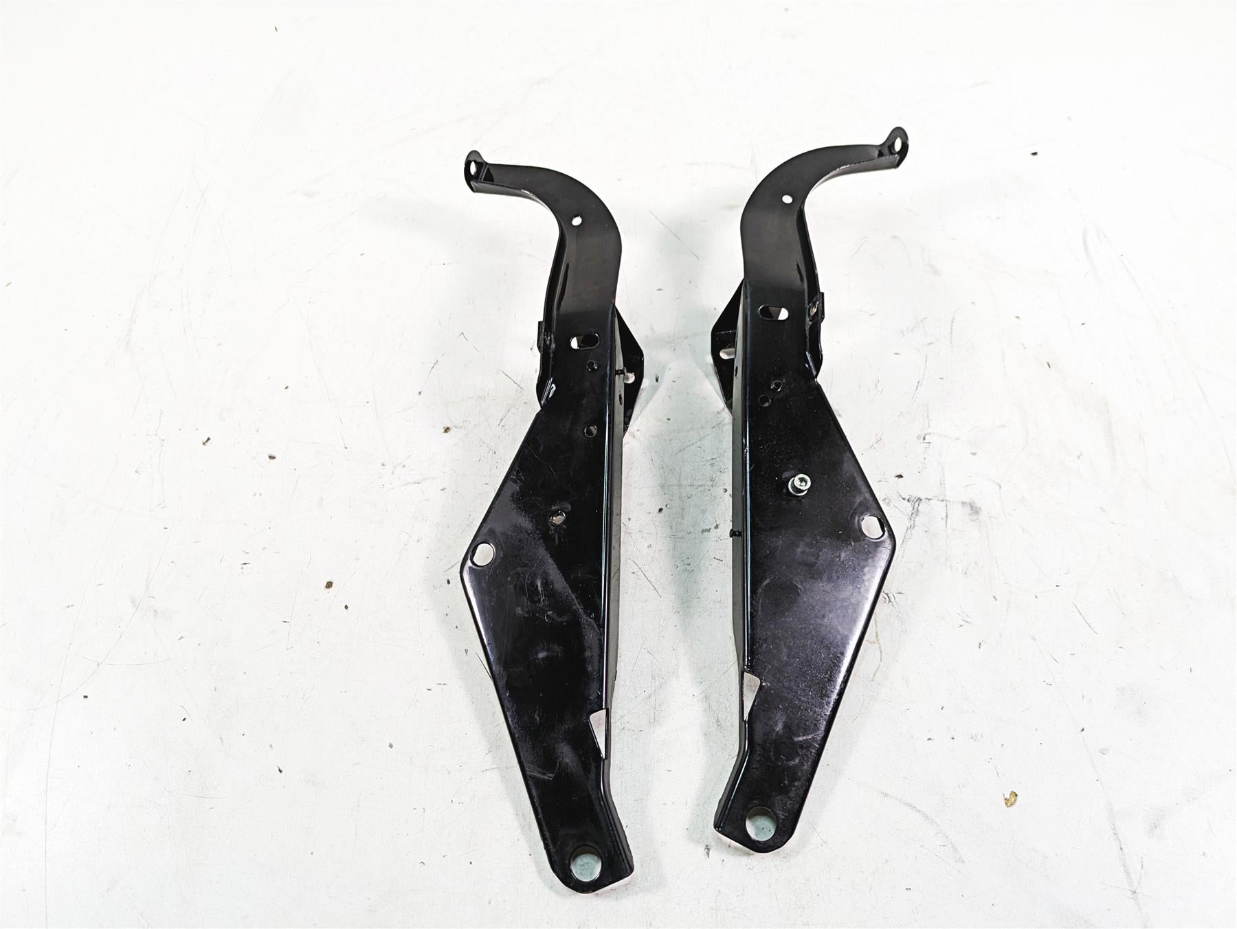 2009 Harley Touring FLHTCU Electra Glide Front Fairing Mount Holder Set 58478-96 {{ shop.shopifyCountryName }} - Mototech271