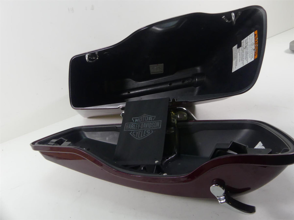 2017 Harley Touring FLHTKL Electra Glide Right Saddlebag Saddle Bag 90200412 {{ shop.shopifyCountryName }} - Mototech271