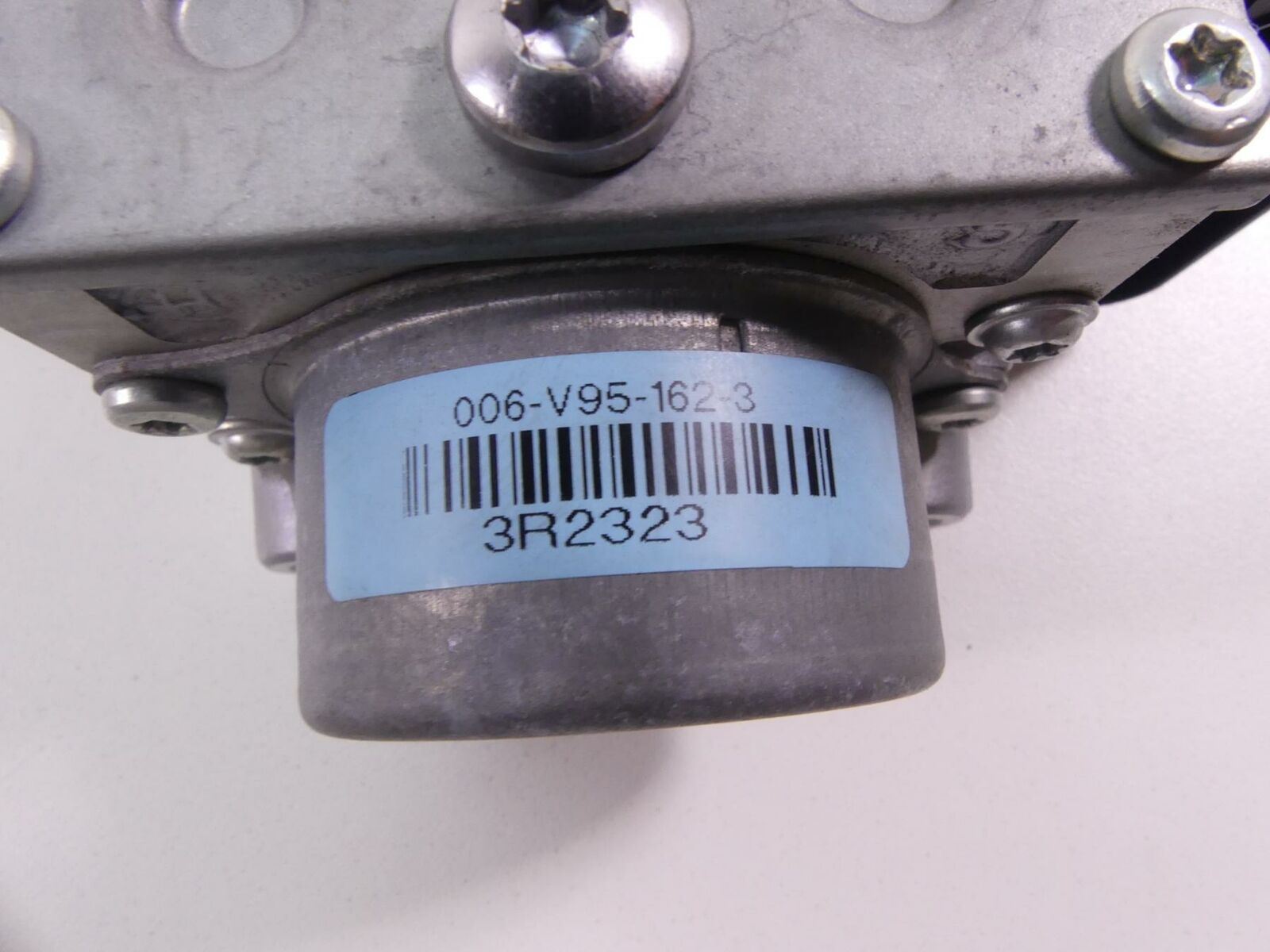 2017 Triumph Daytona 675R Abs Brake Module Module T2021488 {{ shop.shopifyCountryName }} - Mototech271