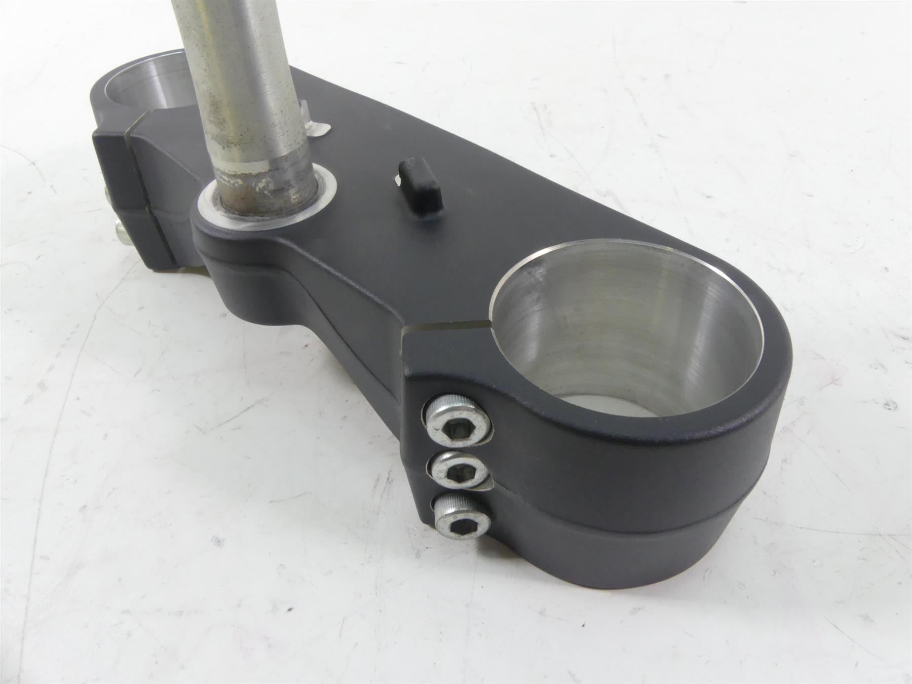 2015 Eric Buell Racing 1190SX Lower Triple Tree 56mm -Read J0106.1B7ZT {{ shop.shopifyCountryName }} - Mototech271
