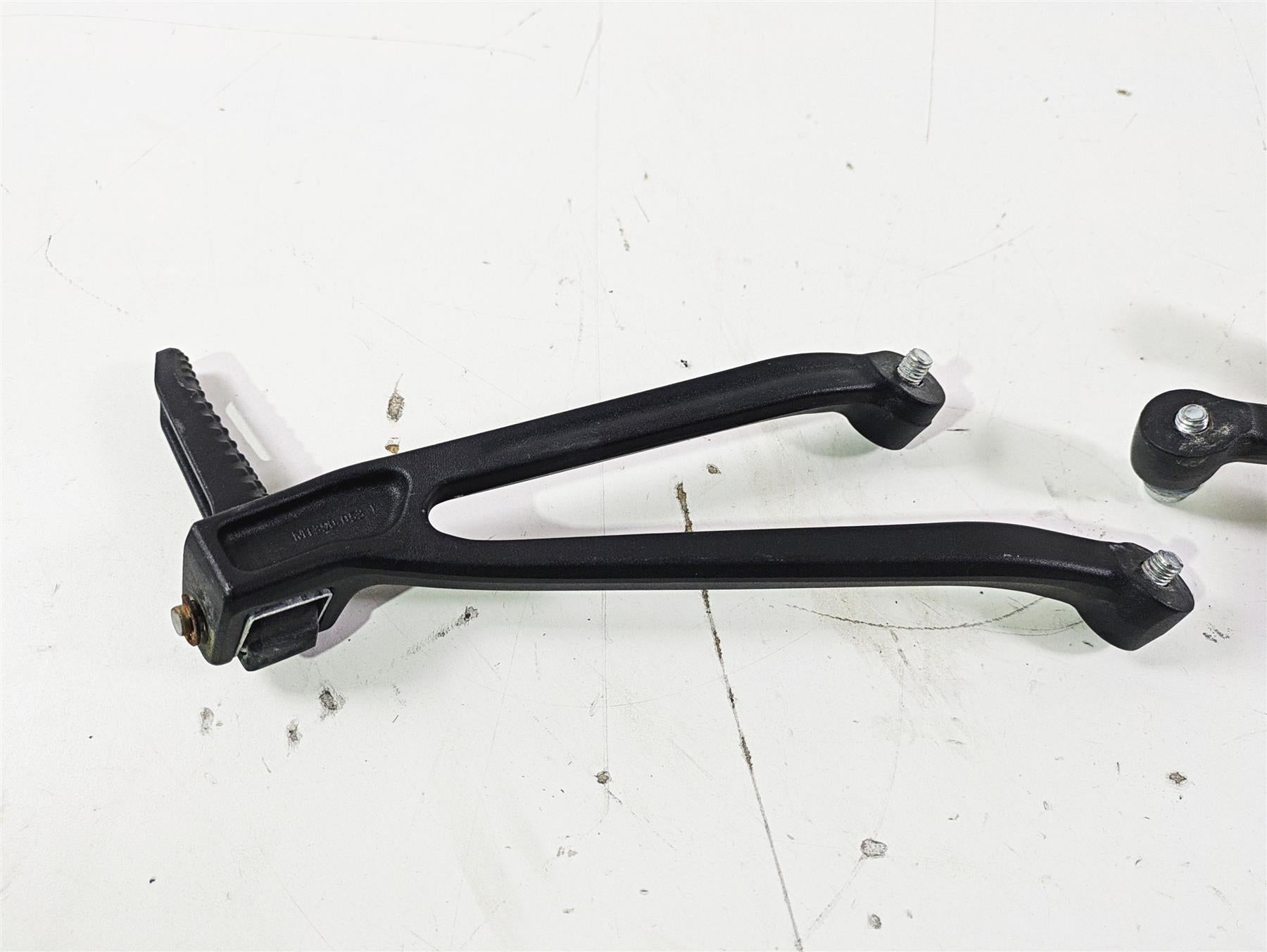 2017 BMW S1000RR K46 Rear Passenger Foot Peg Set 46718521680 46718521681 {{ shop.shopifyCountryName }} - Mototech271