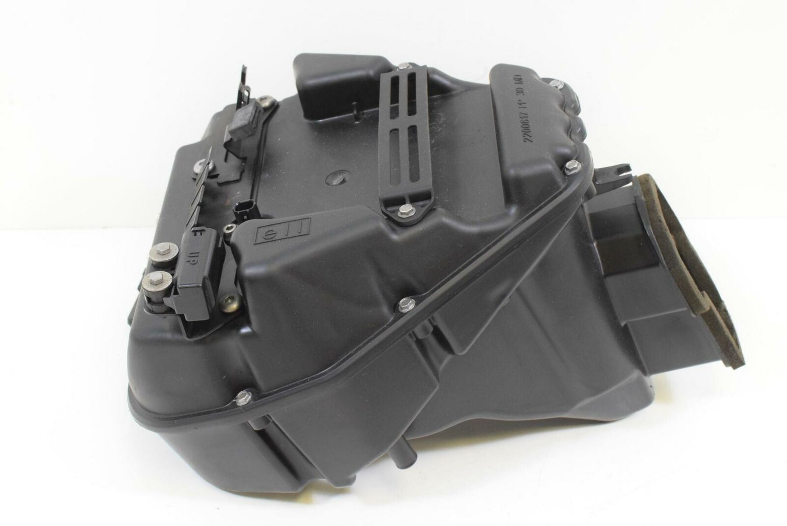 2012 Triumph Street Triple 675 R Air Cleaner Breather Filter Box T2200492 {{ shop.shopifyCountryName }} - Mototech271
