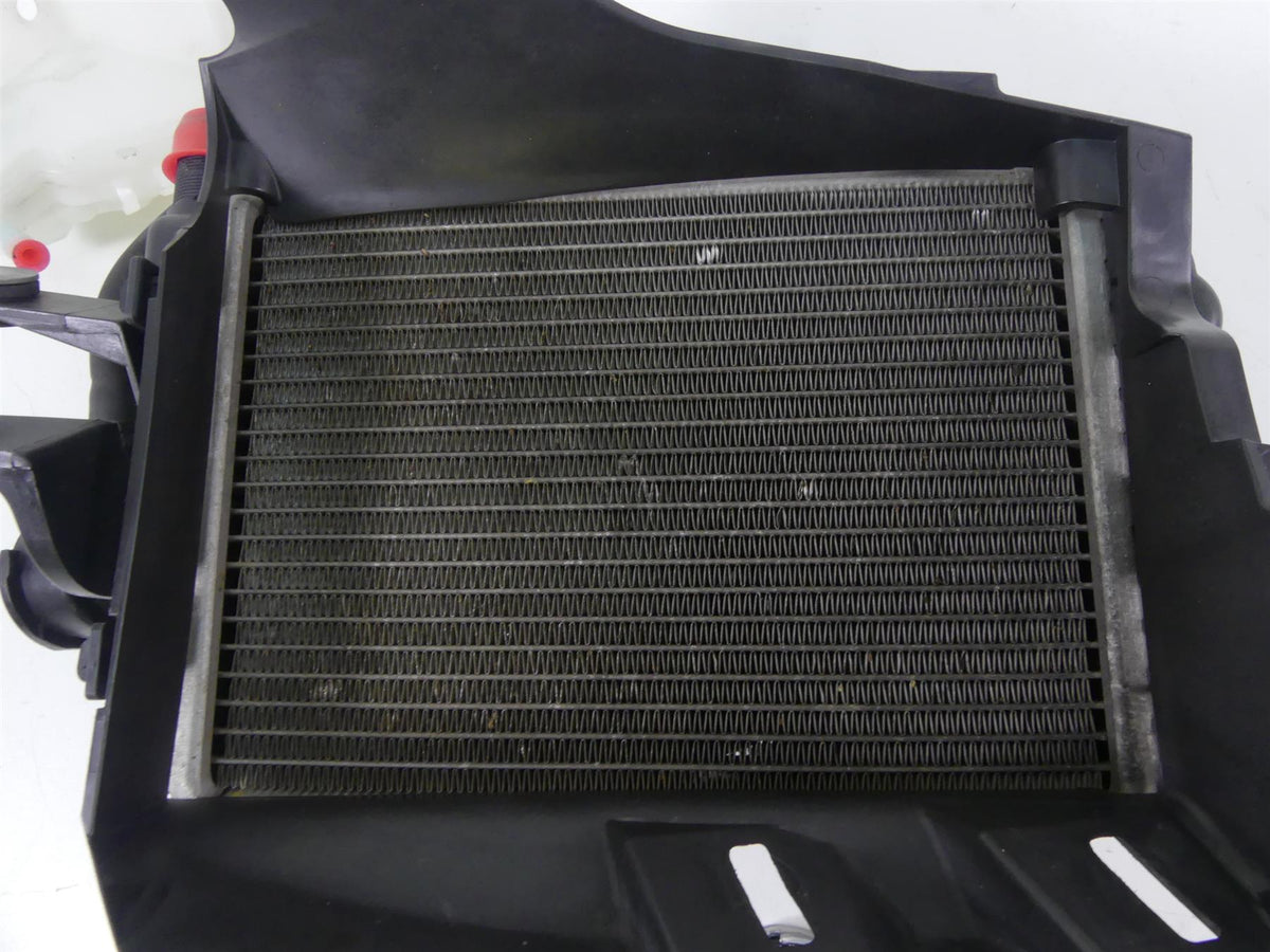 2016 BMW R1200GS K50 Right Side Radiator + Reservoir & Hoses Set 17118546416 {{ shop.shopifyCountryName }} - Mototech271