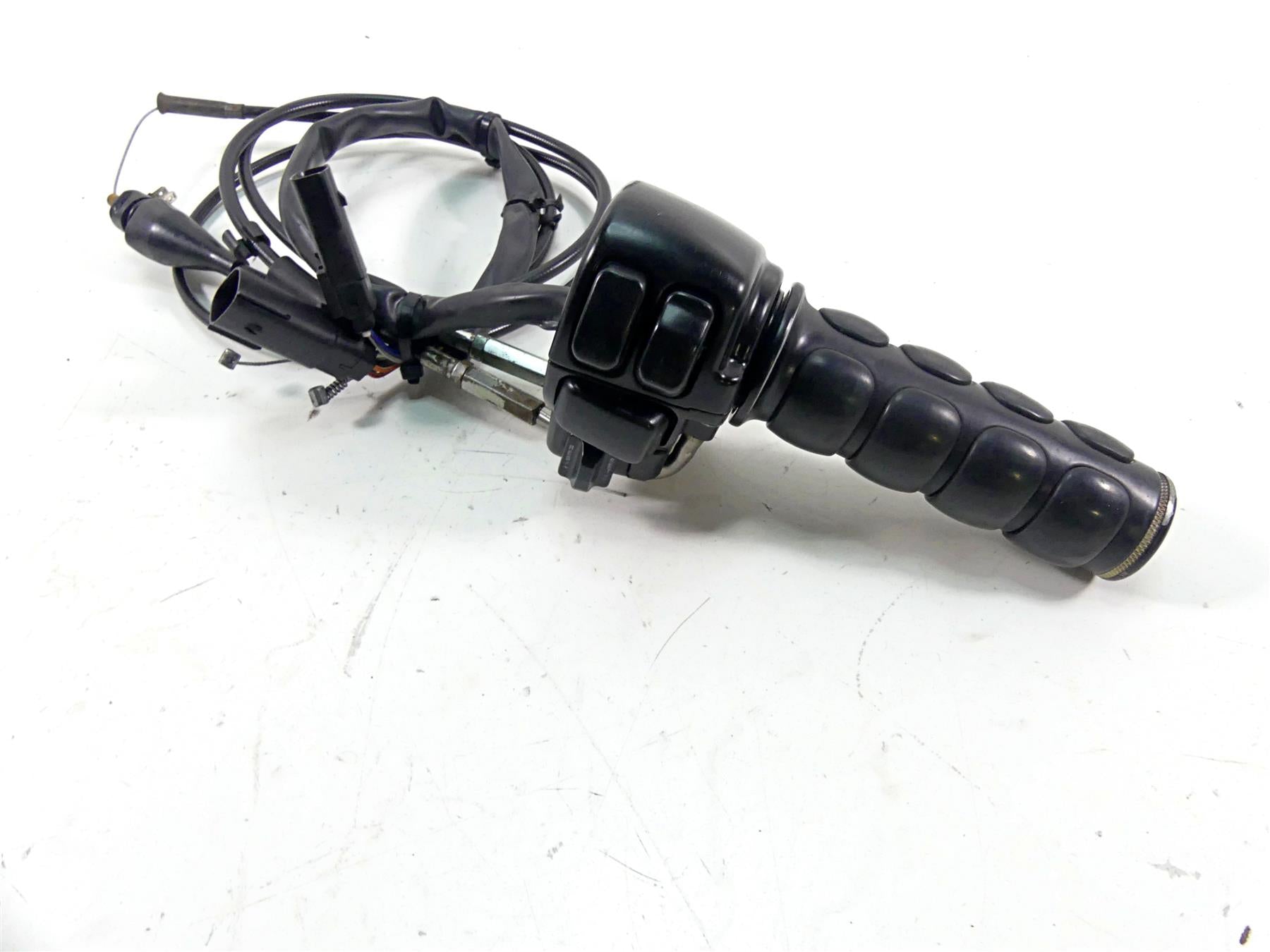 2007 Harley Touring FLHRC Road King Right Hand Throttle Control Switch 71684-06A {{ shop.shopifyCountryName }} - Mototech271