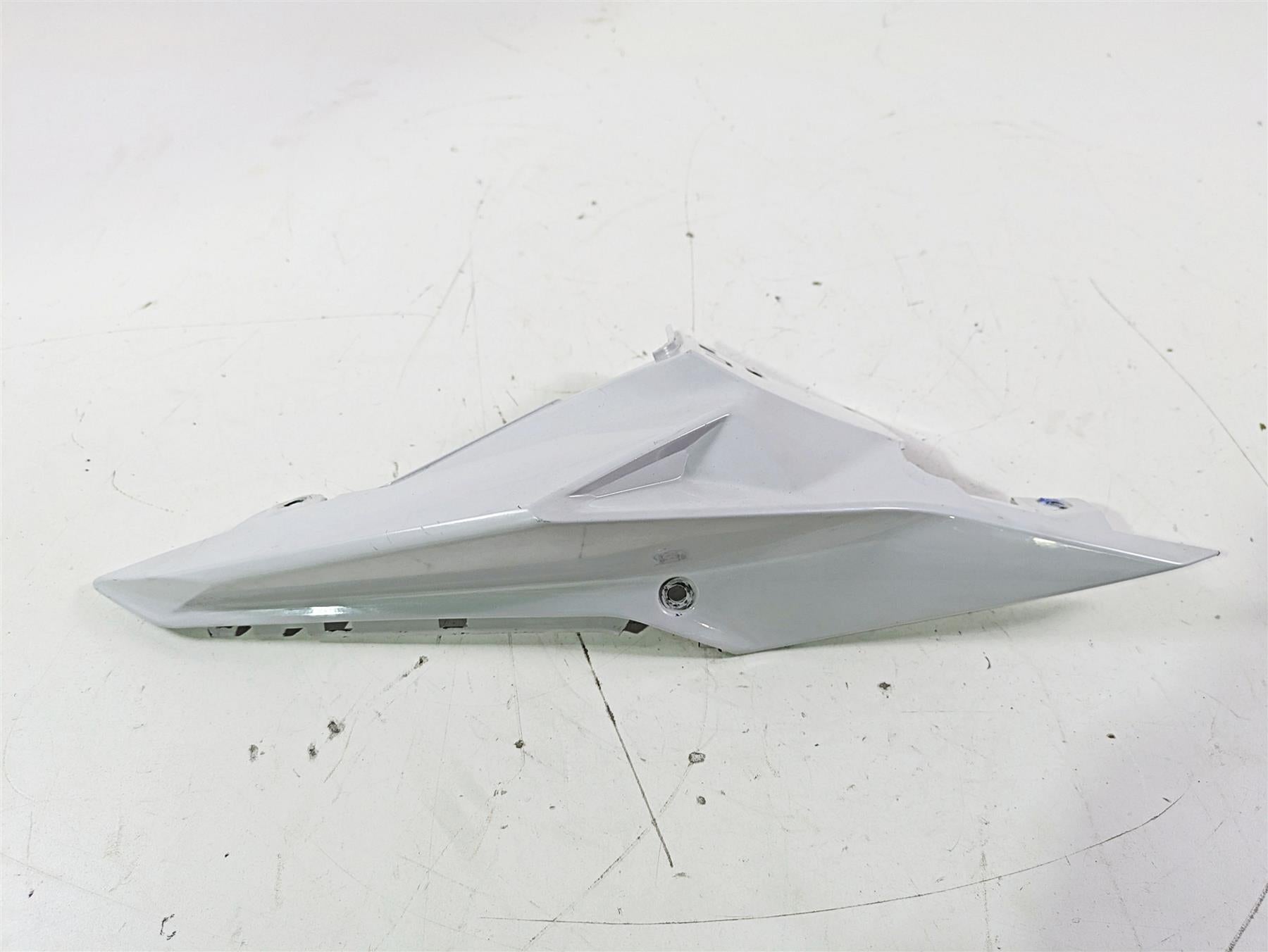 2017 BMW S1000RR K46 Right Tail Fairing Cover Cowl - Read 46628525364 {{ shop.shopifyCountryName }} - Mototech271
