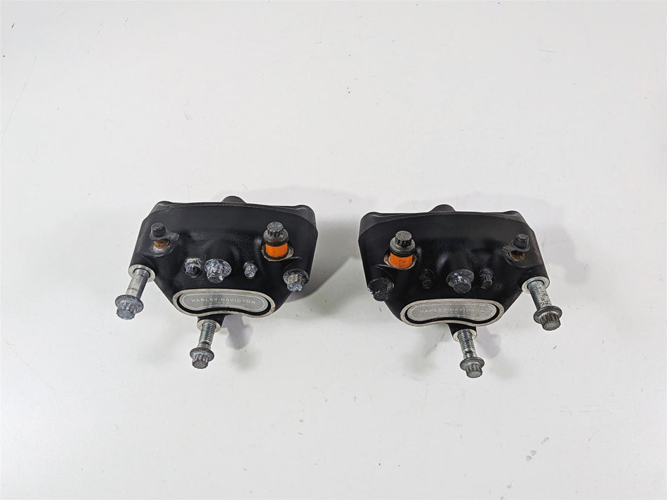 2000 Harley Touring FLHRCI Road King Front Brake Caliper Set 44023-00C 44046-00D {{ shop.shopifyCountryName }} - Mototech271