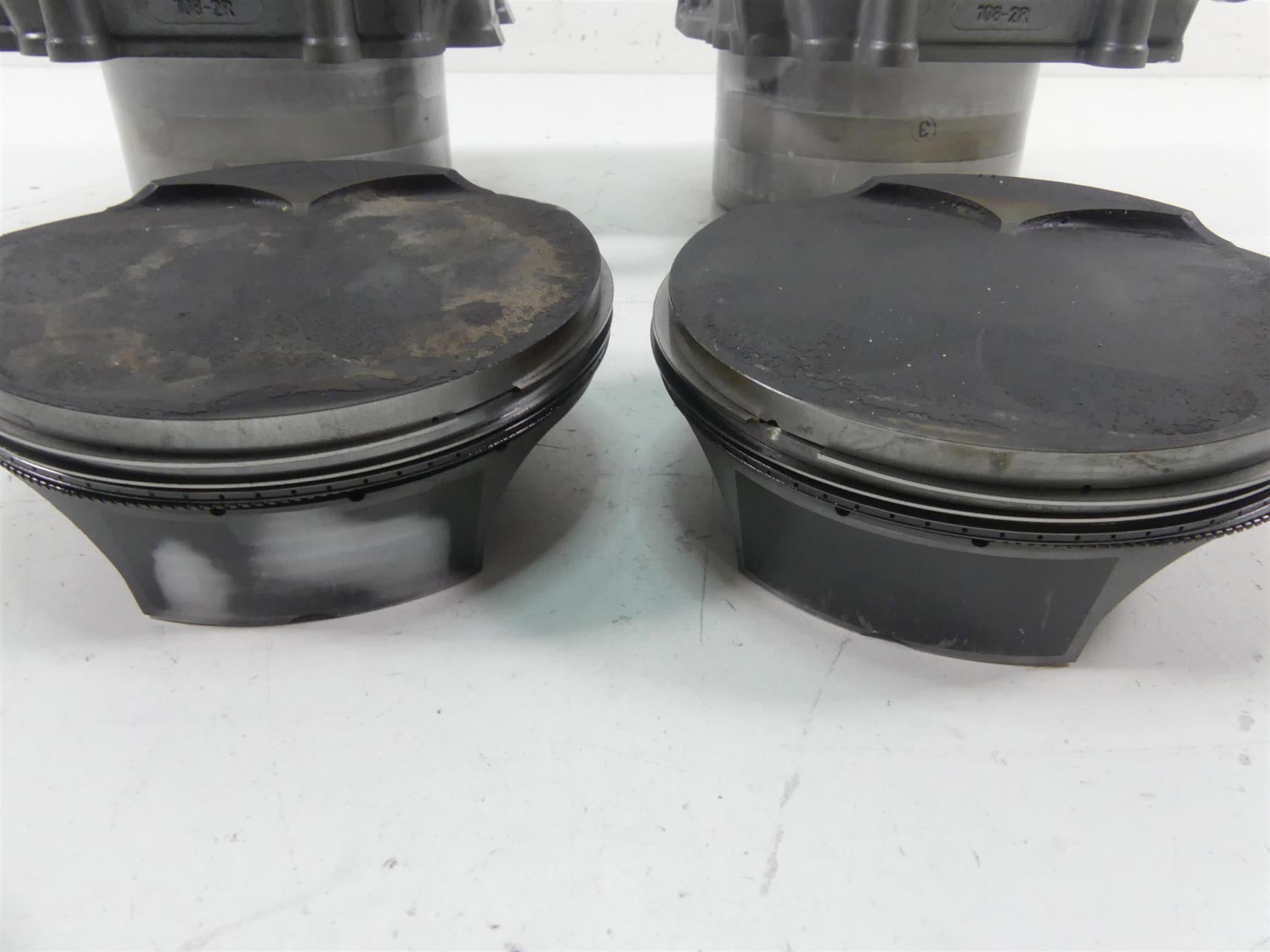 2015 KTM 1290R Super Duke Cylinder Jug Barrel Piston Set 6133003830024 {{ shop.shopifyCountryName }} - Mototech271