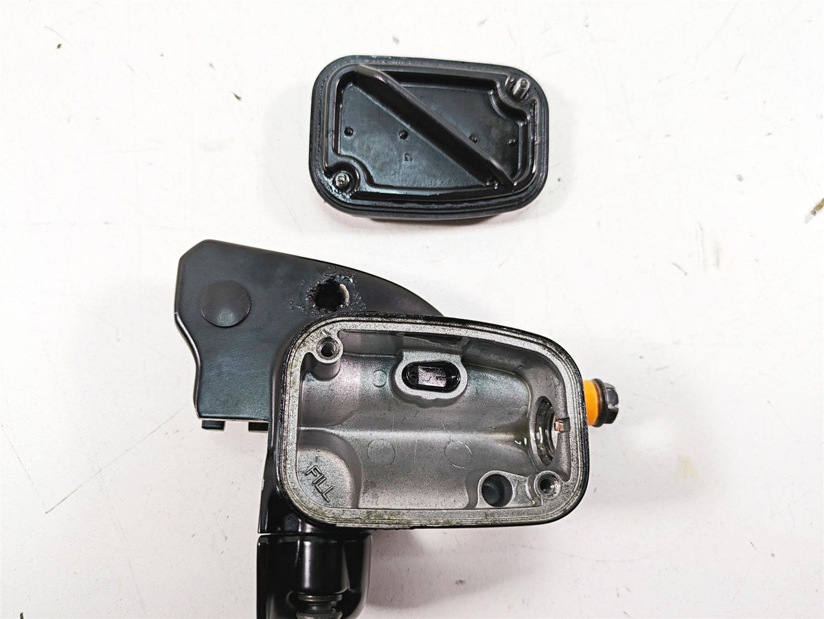 2015 Harley Touring FLHXS Street Glide Clutch Master Cylinder 11/16" 36700056C {{ shop.shopifyCountryName }} - Mototech271