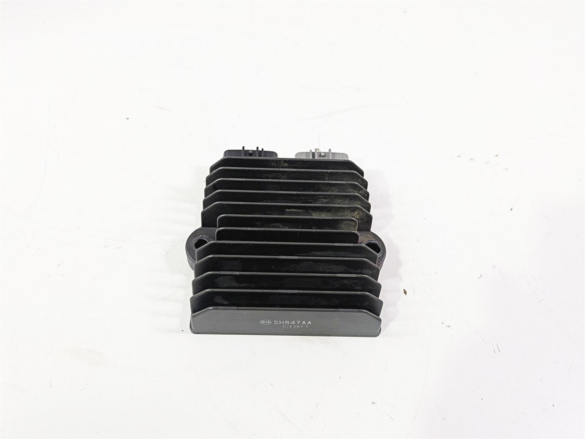 2020 Suzuki V-Strom 1050 XT Rectifier Voltage Regulator SH847AA 32800-31J00 {{ shop.shopifyCountryName }} - Mototech271