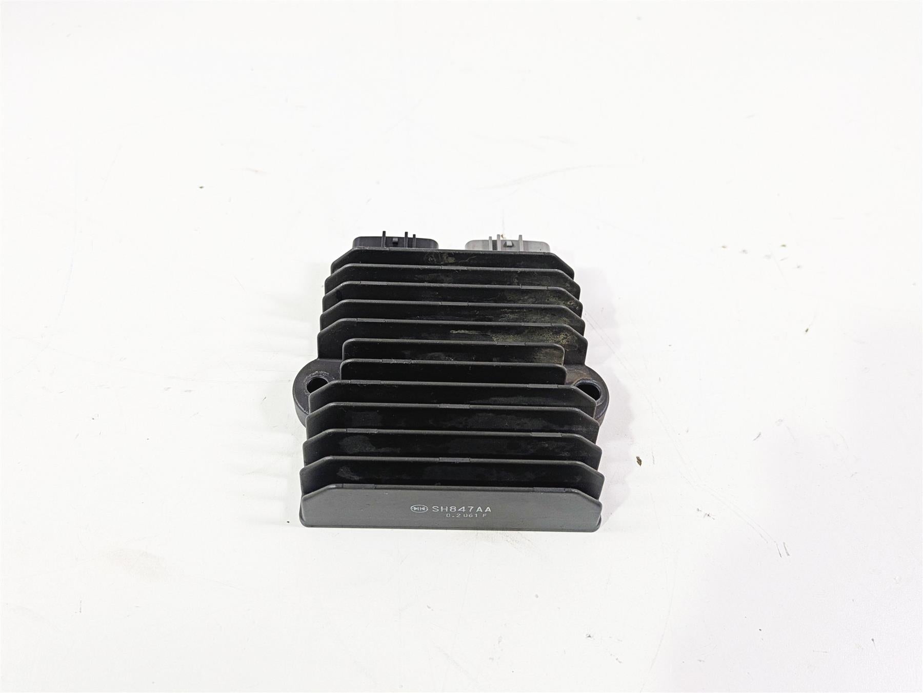 2020 Suzuki V-Strom 1050 XT Rectifier Voltage Regulator SH847AA 32800-31J00 {{ shop.shopifyCountryName }} - Mototech271