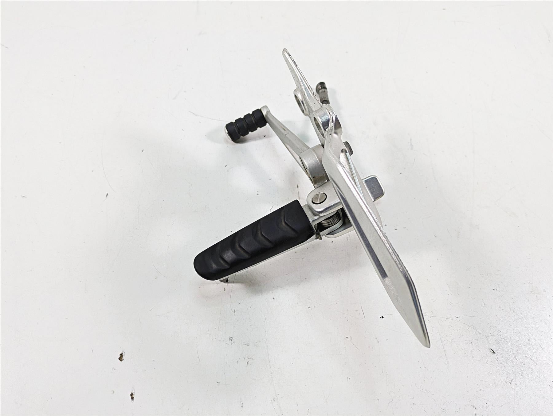 2016 BMW R1200R K53 Left Rider Footpeg & Shifter Shift Lever Set 46718540796 {{ shop.shopifyCountryName }} - Mototech271