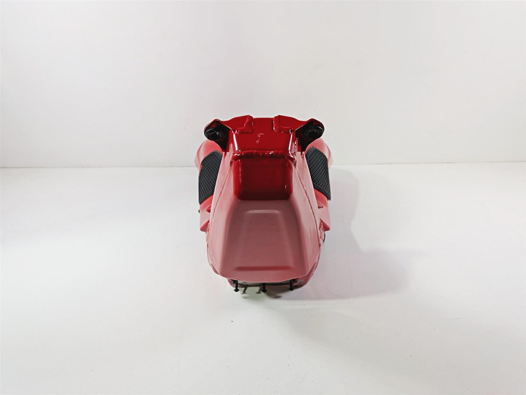 2022 Ducati Panigale V4 S V4S Red Fuel Gas Petrol Tank - 1 Dent 58613082AA-Mototech271