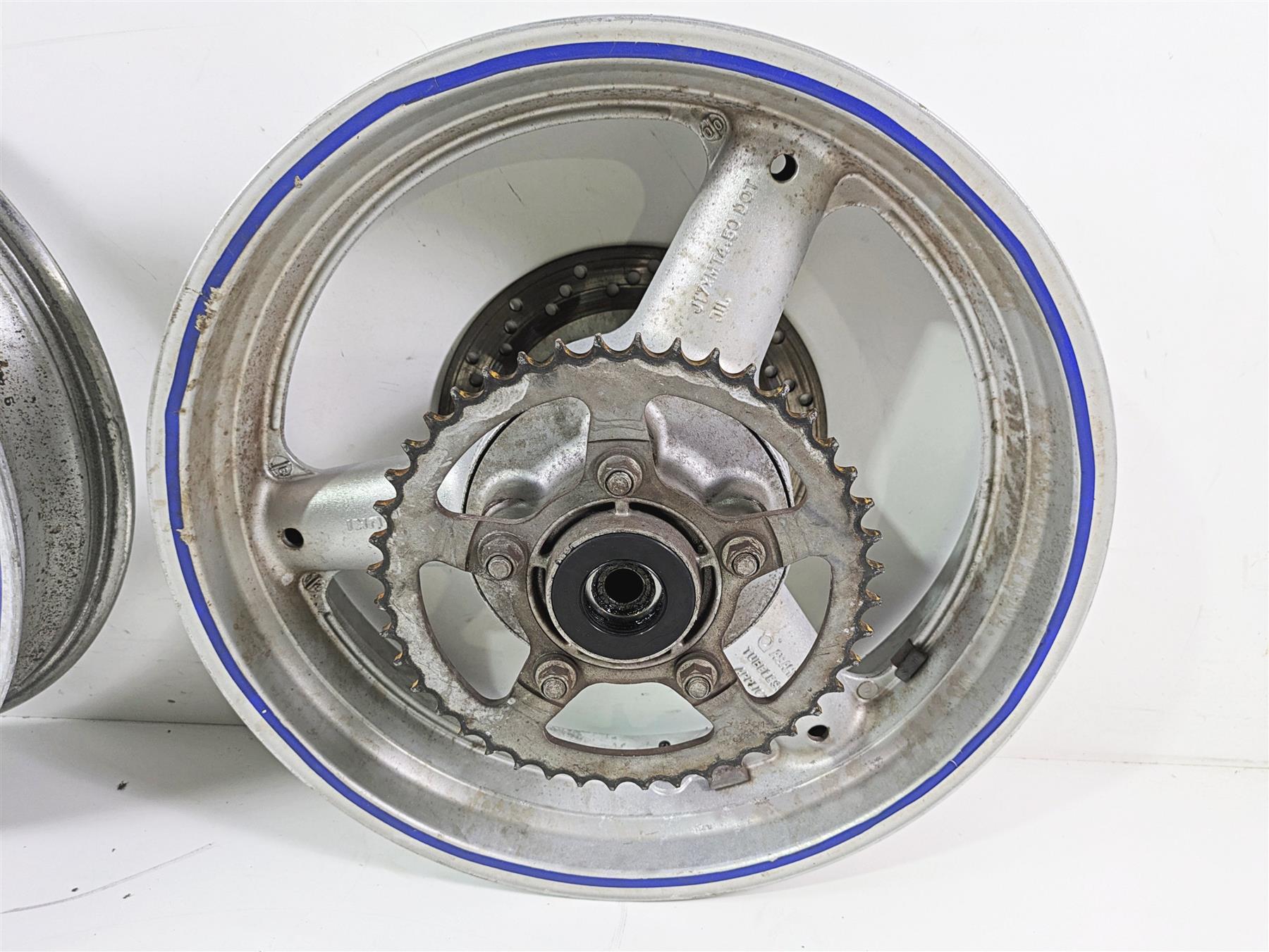 2001 Suzuki SV650 Front Rear Wheel Rim 17x3.5 17x4.5 54111-03FA0 54111-03FA1 {{ shop.shopifyCountryName }} - Mototech271