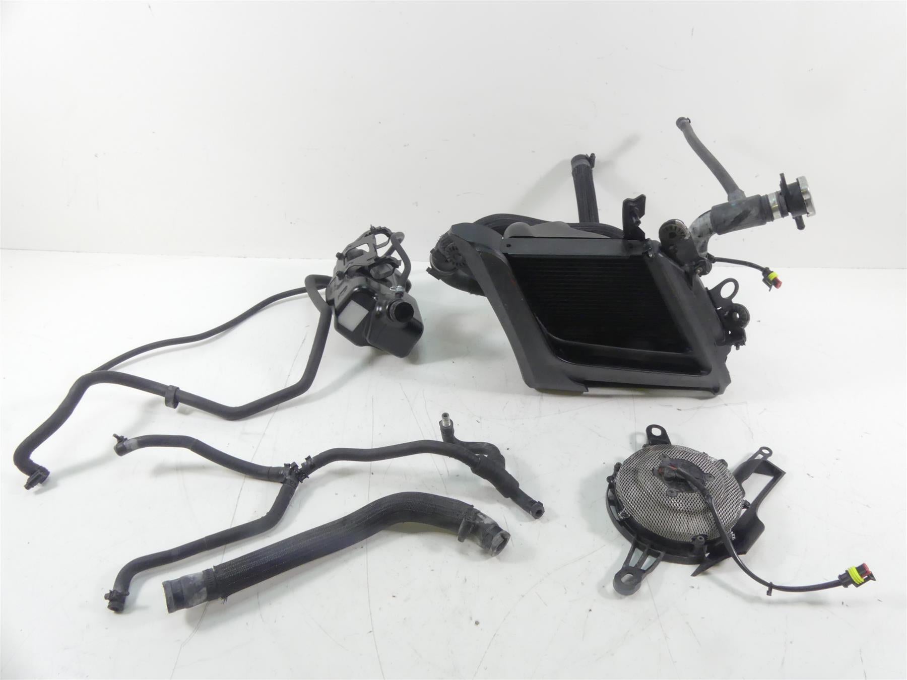 2015 Ducati Diavel Carbon Red Right Radiator Fan Reservoir Set - Read 54840881B {{ shop.shopifyCountryName }} - Mototech271