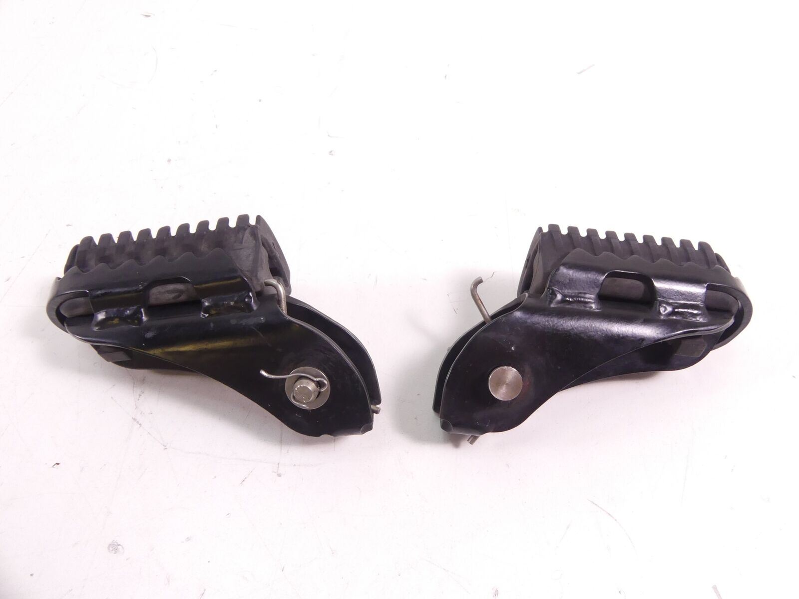 2010 BMW F800GS K72 Front Rider Left Right Footpeg Foot Peg Set 46717701199 {{ shop.shopifyCountryName }} - Mototech271