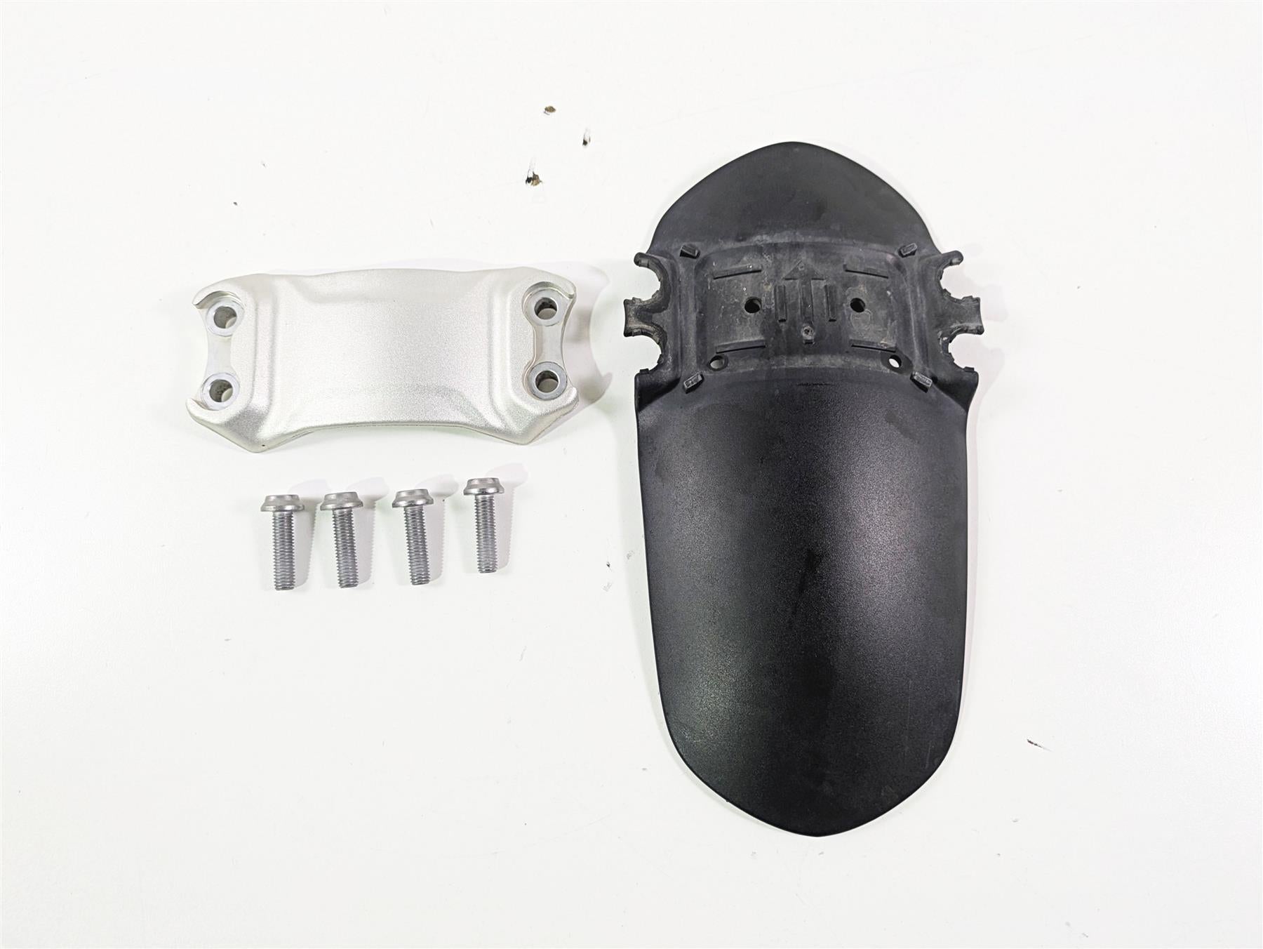 2018 BMW R nineT Urban GS K33 Lower Front Fender Cover & Stabilizer 46618558344 {{ shop.shopifyCountryName }} - Mototech271