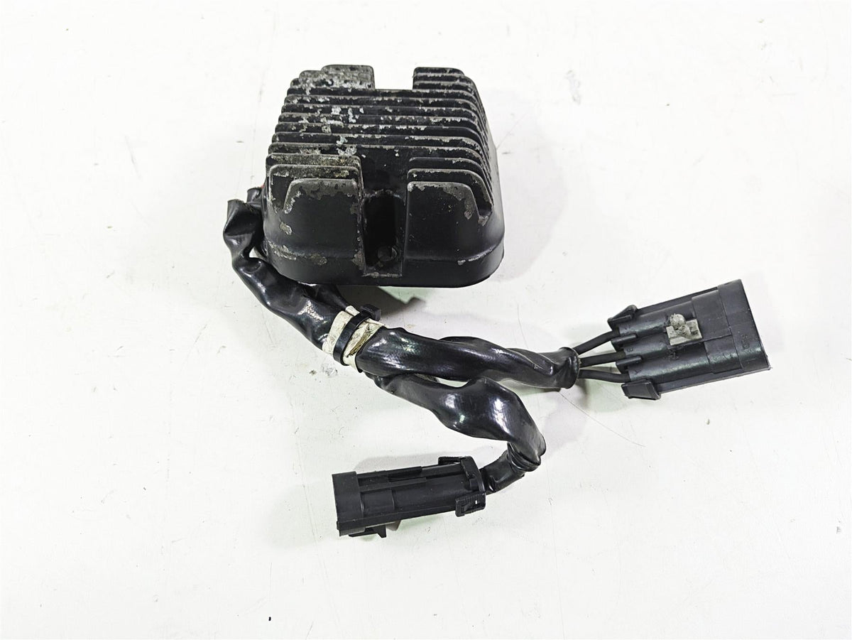 2018 Indian Chieftain Limited Rectifier Voltage Regulator 4014300 {{ shop.shopifyCountryName }} - Mototech271