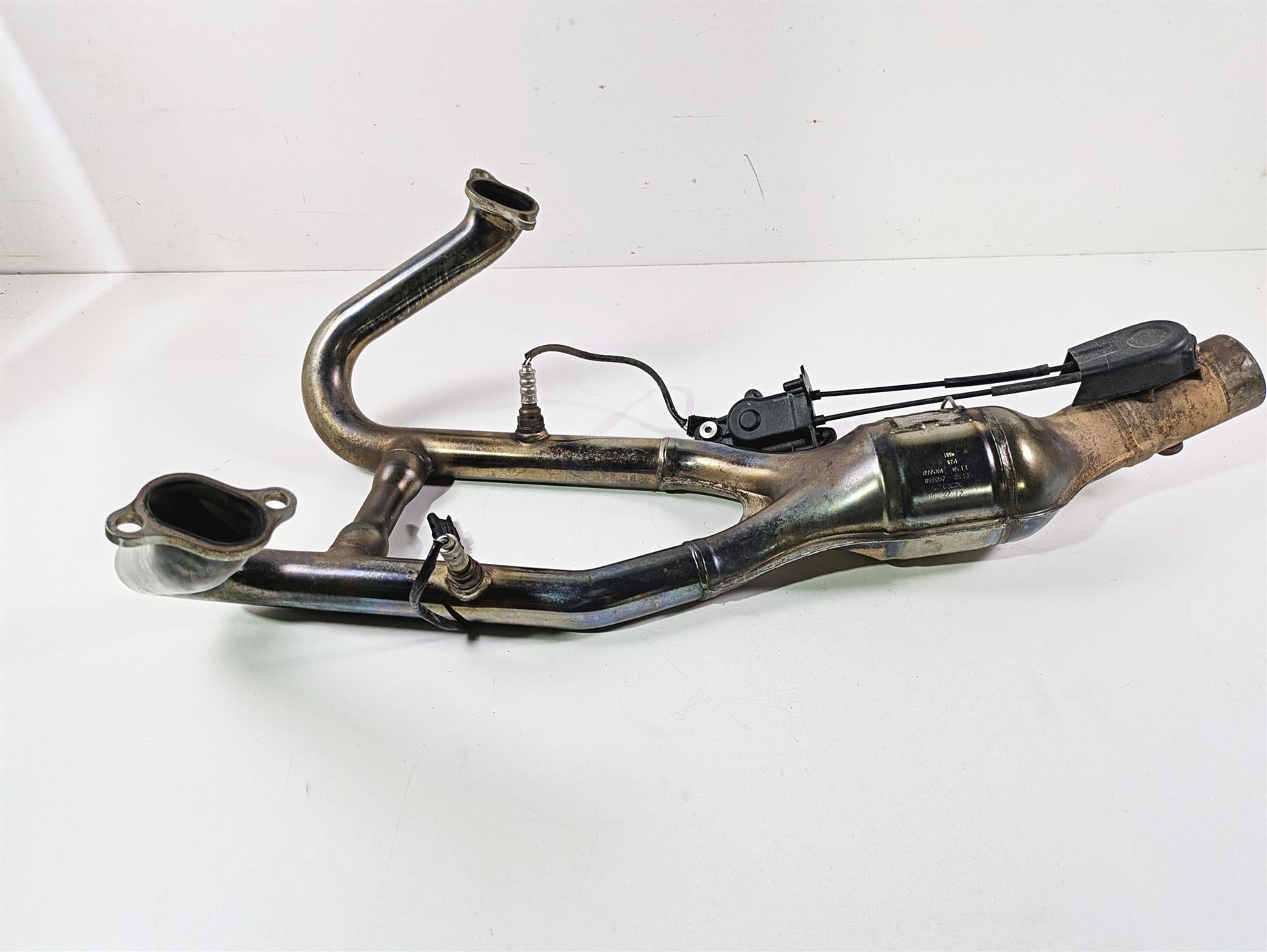 2017 BMW R1200 GS K50 Stock Exhaust Header Manifold & Servo - Read 18518555262 {{ shop.shopifyCountryName }} - Mototech271