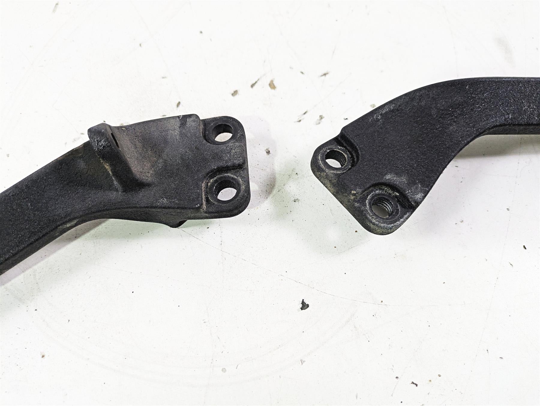 2011 Harley FXDC Dyna Super Glide Rear Passenger Footpeg Set 49224-06A 49230-06 {{ shop.shopifyCountryName }} - Mototech271