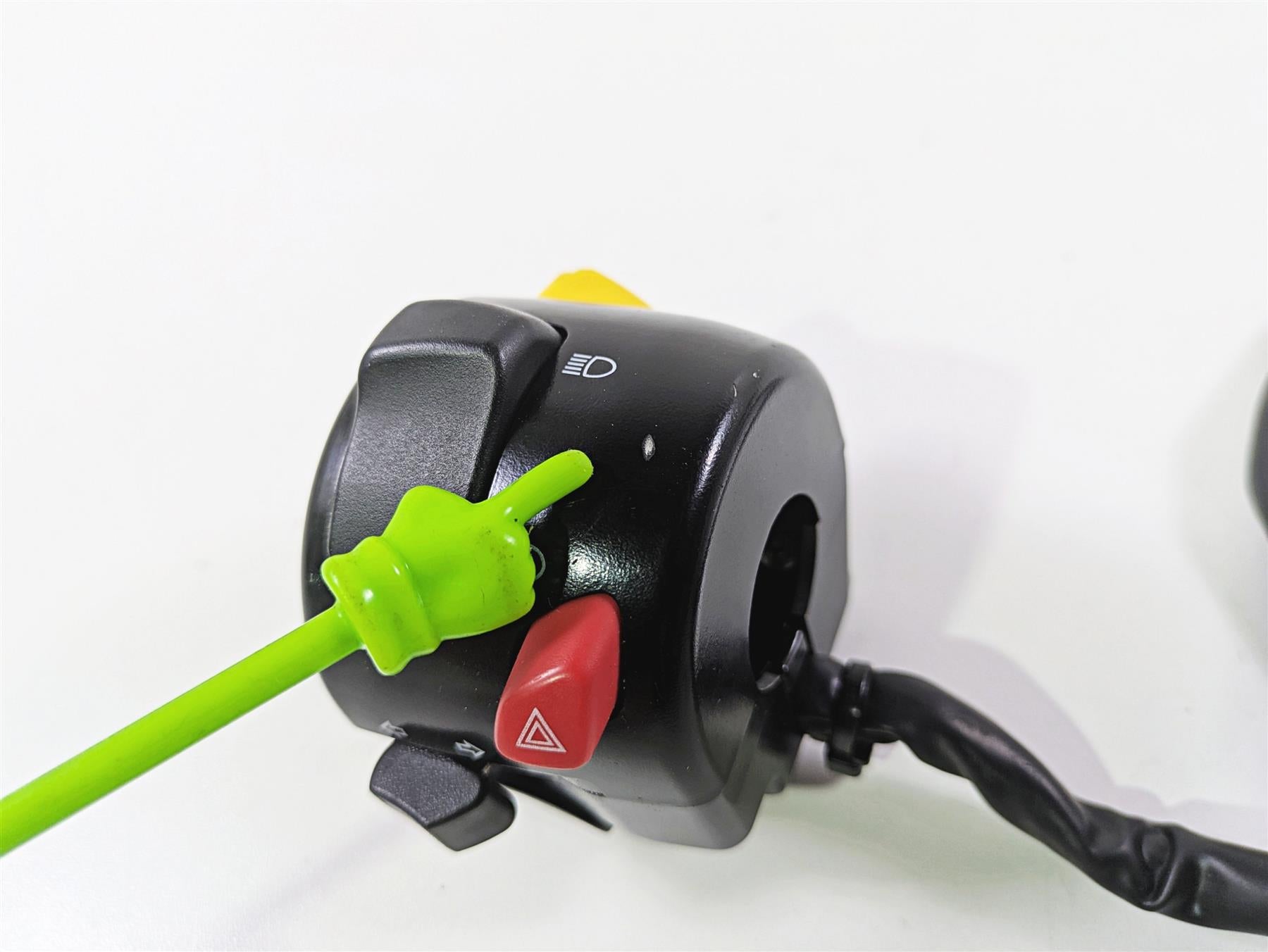 2019 Suzuki M109R VZR1800 Boulevard Left Hand Control Switch READ 37400-48GB0 {{ shop.shopifyCountryName }} - Mototech271