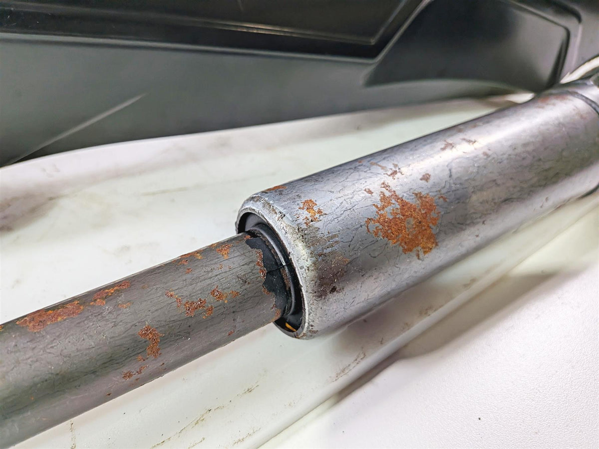 2023 BMW R nineT Scrambler K23 Differential Swingarm Drive Shaft Set 33118405267 {{ shop.shopifyCountryName }} - Mototech271