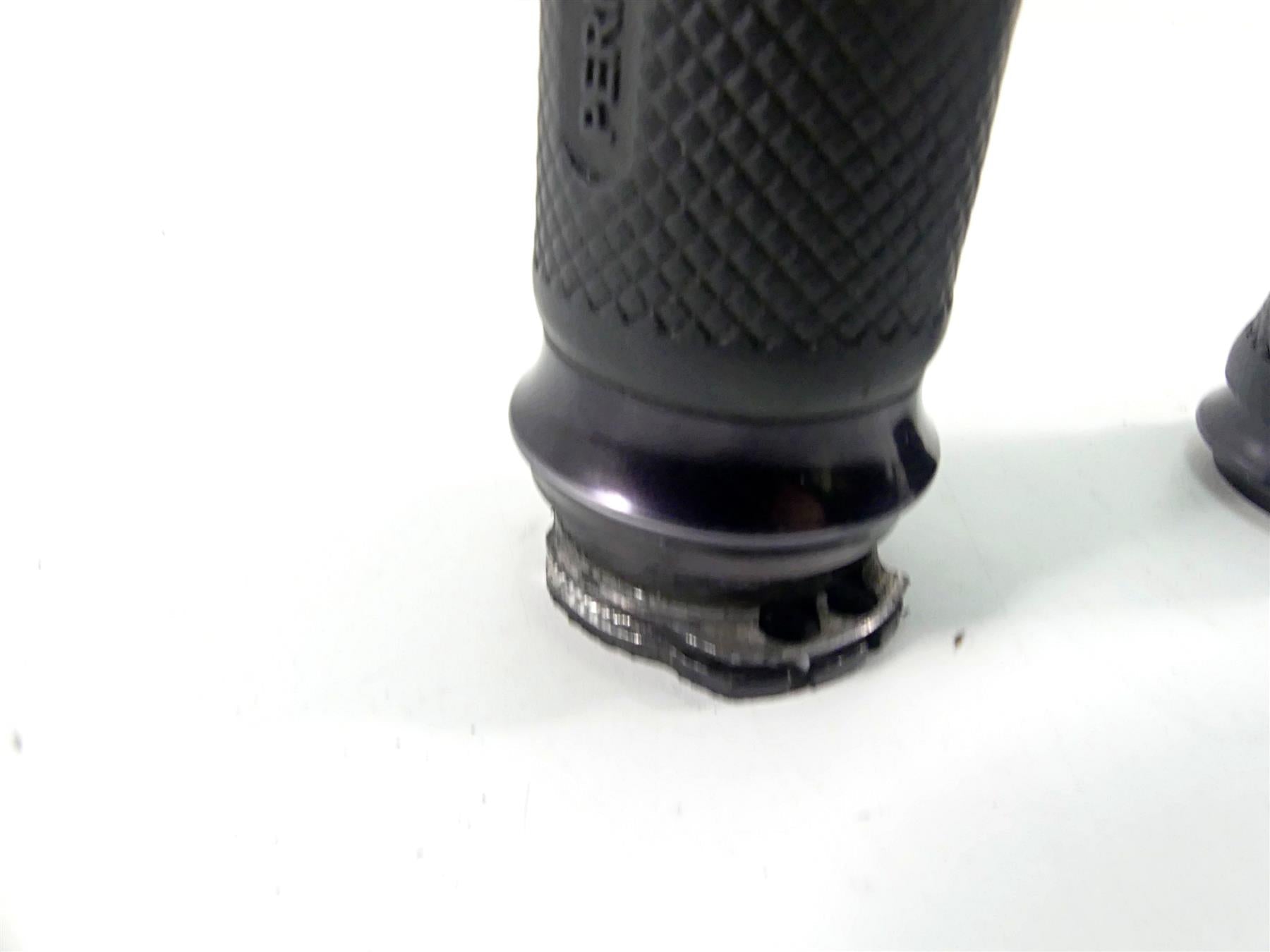 2014 Harley Dyna FXDB Street Bob Performance Machine Hand Grip Set 0063-2027-B {{ shop.shopifyCountryName }} - Mototech271