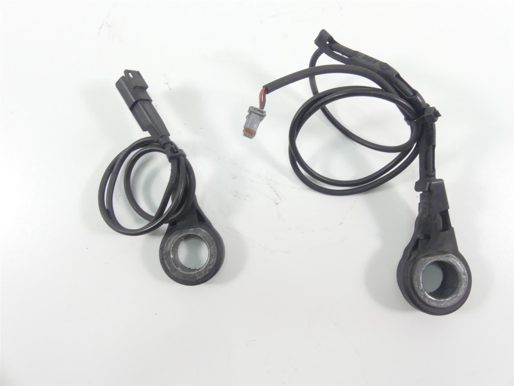 2019 Harley Softail FLSB Sport Glide Abs Front Rear Wheel Speed Sensors 41100080 {{ shop.shopifyCountryName }} - Mototech271