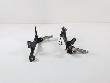 2024 Kawasaki EX500 Ninja 40th An. Rear Passenger Foot Peg 35063-1408 35063-1409 {{ shop.shopifyCountryName }} - Mototech271