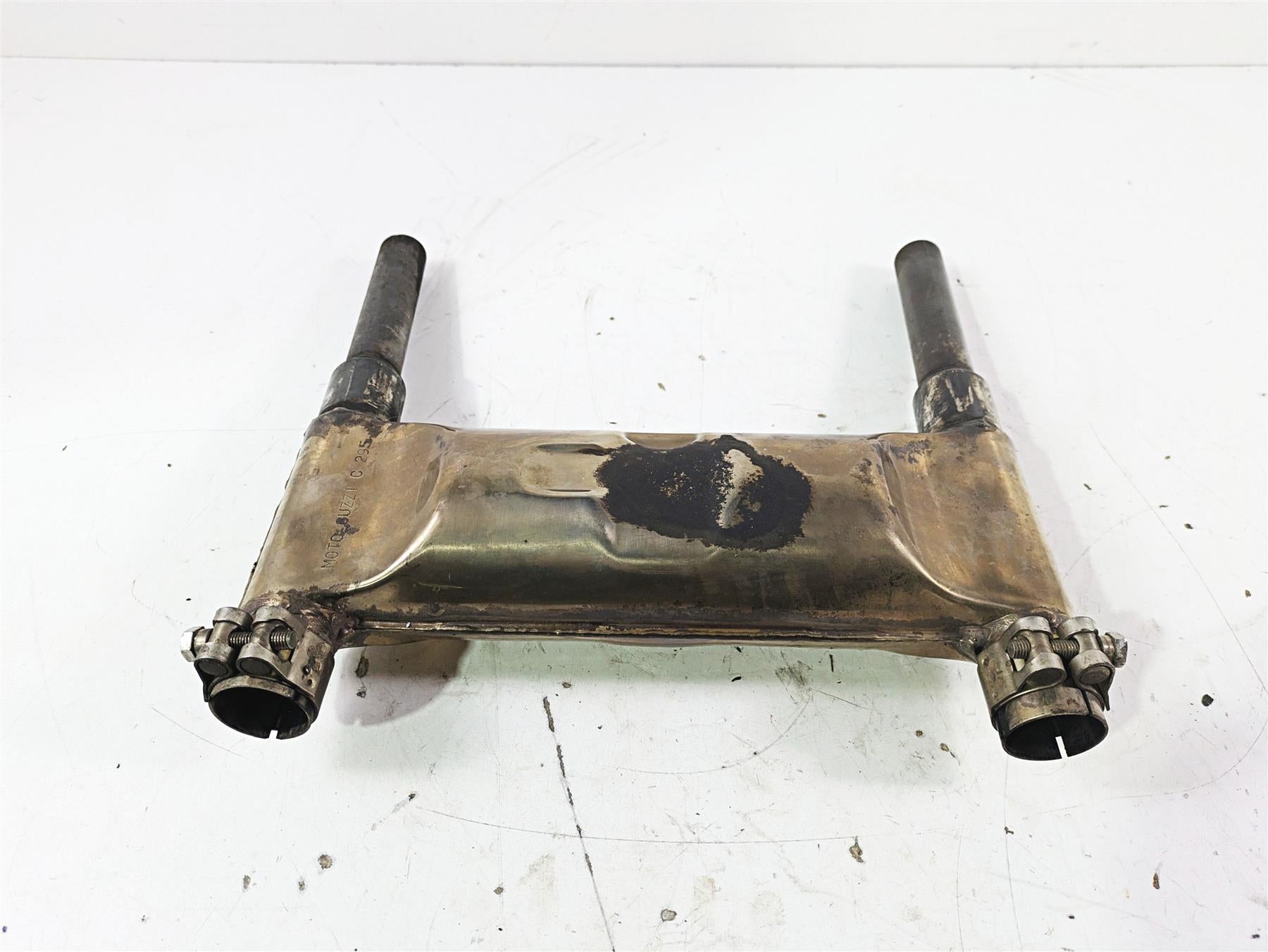 1998 Moto Guzzi California 1100 EV Exhaust Center Header Chamber GU03123900 {{ shop.shopifyCountryName }} - Mototech271