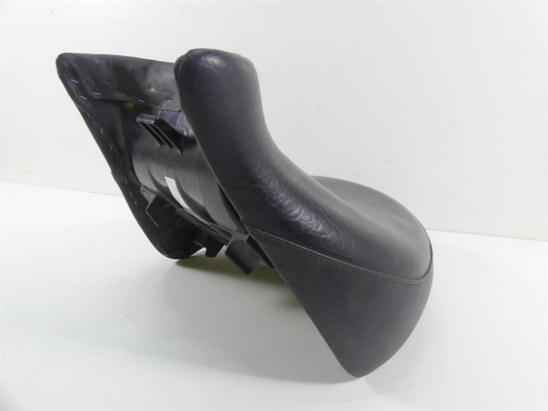 2007 Honda VTX1800 T1 Front Driver Rider Saddle Seat - No Tears 77200-MCV-R100 {{ shop.shopifyCountryName }} - Mototech271