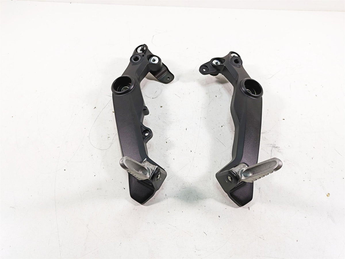 2020 Ducati Scrambler 1100 Sport Pro Rear Passenger Footpeg Set 82412831AB {{ shop.shopifyCountryName }} - Mototech271