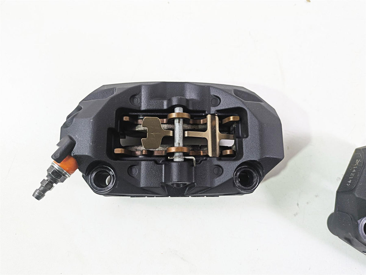 2024 Triumph Street Triple 765 R Front Brembo Brake Caliper Set 100mm T2022510 {{ shop.shopifyCountryName }} - Mototech271