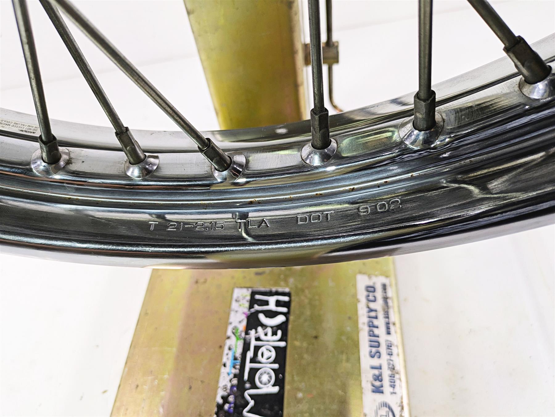 2003 Harley Softail FXSTDI Deuce 100th Straight 21x2.15 Front Wheel 43662-80B {{ shop.shopifyCountryName }} - Mototech271