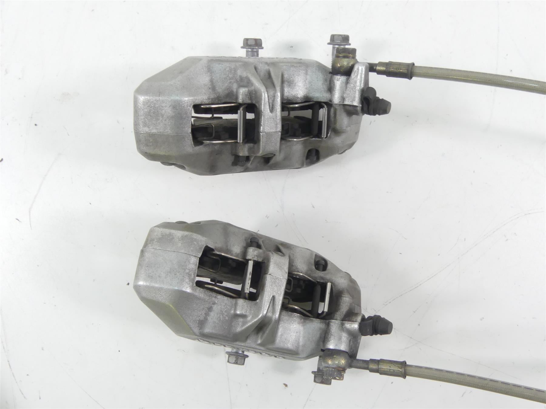 2004 Aprilia RSV1000 R Mille Front Brembo Brake Calipers AP8176033 AP8176034 {{ shop.shopifyCountryName }} - Mototech271