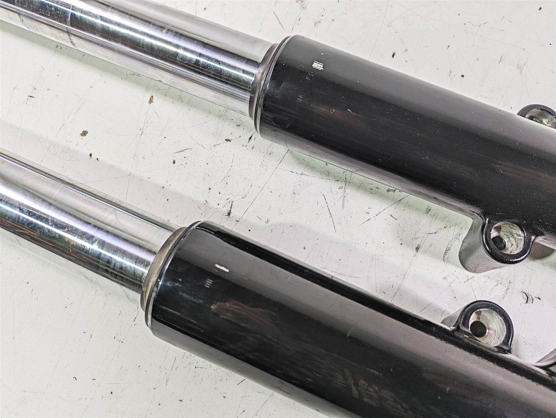 2021 Harley Softail FLSL Slim Straight Front Fork Legs 49Mm 45400190 45400189 {{ shop.shopifyCountryName }} - Mototech271