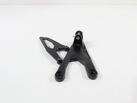 2024 Yamaha YZF R1 RN65 Front Left Rider Footpeg Mount - Read 2CR-27442-00-00 {{ shop.shopifyCountryName }} - Mototech271