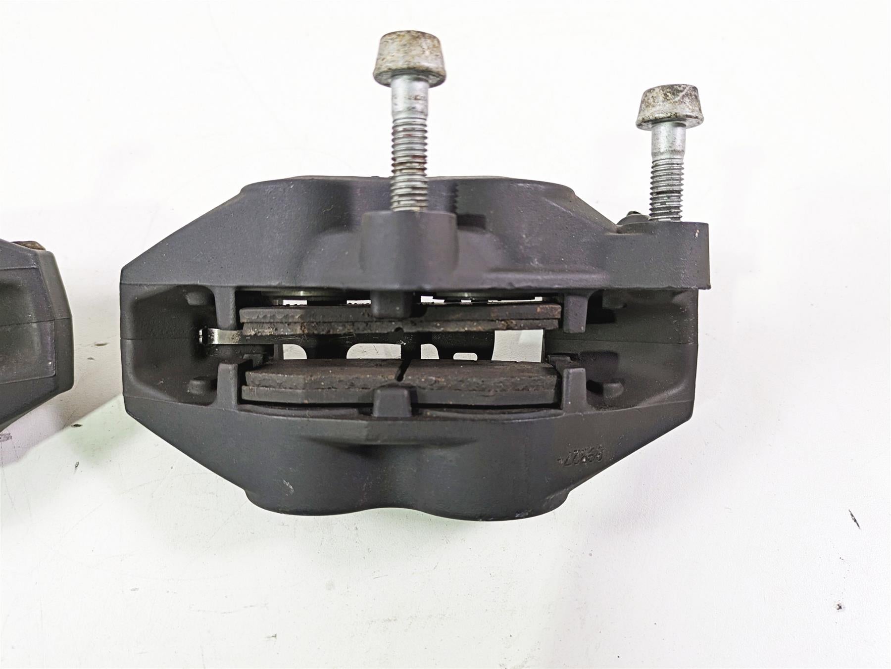 2009 BMW R1200RT K26 Brembo Front Brake Caliper Set 34117711438 34117711439 {{ shop.shopifyCountryName }} - Mototech271