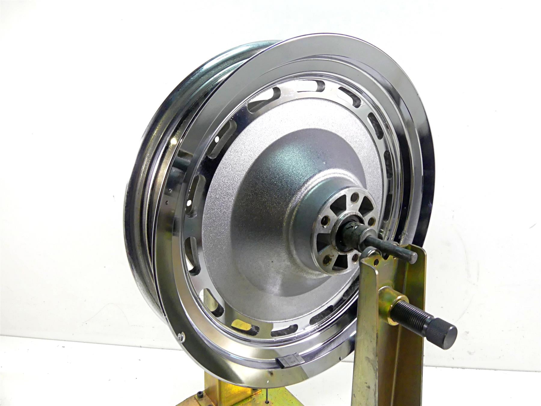 1997 Harley Sportster XL1200 C Straight 16x3 Rear Wheel Rim 41013-95 {{ shop.shopifyCountryName }} - Mototech271