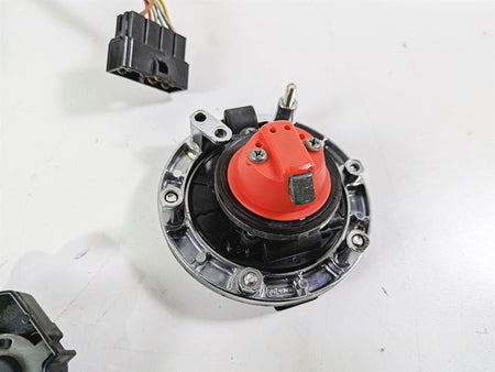 2006 Triumph Rocket 3 Ignition Switch Key Lock Tank Cap Set T2501074 T2502540 {{ shop.shopifyCountryName }} - Mototech271