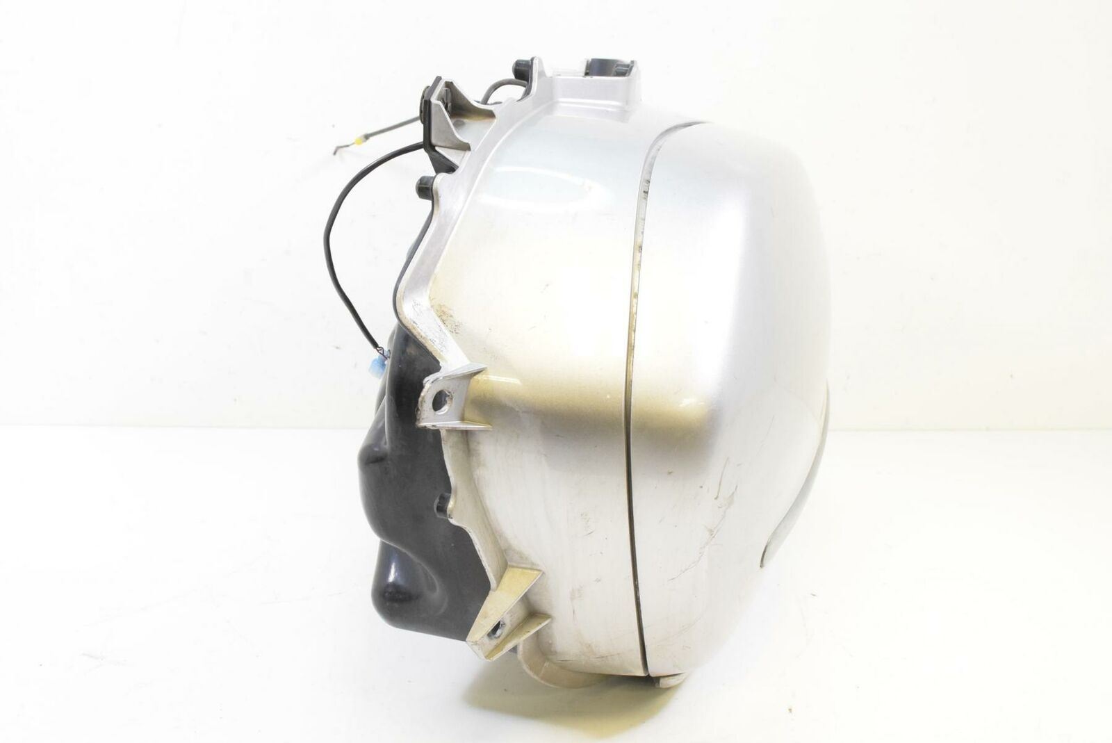 2005 Honda Goldwing GL1800 Left Silver Saddlebag With Light 81411-MCA- {{ shop.shopifyCountryName }} - Mototech271